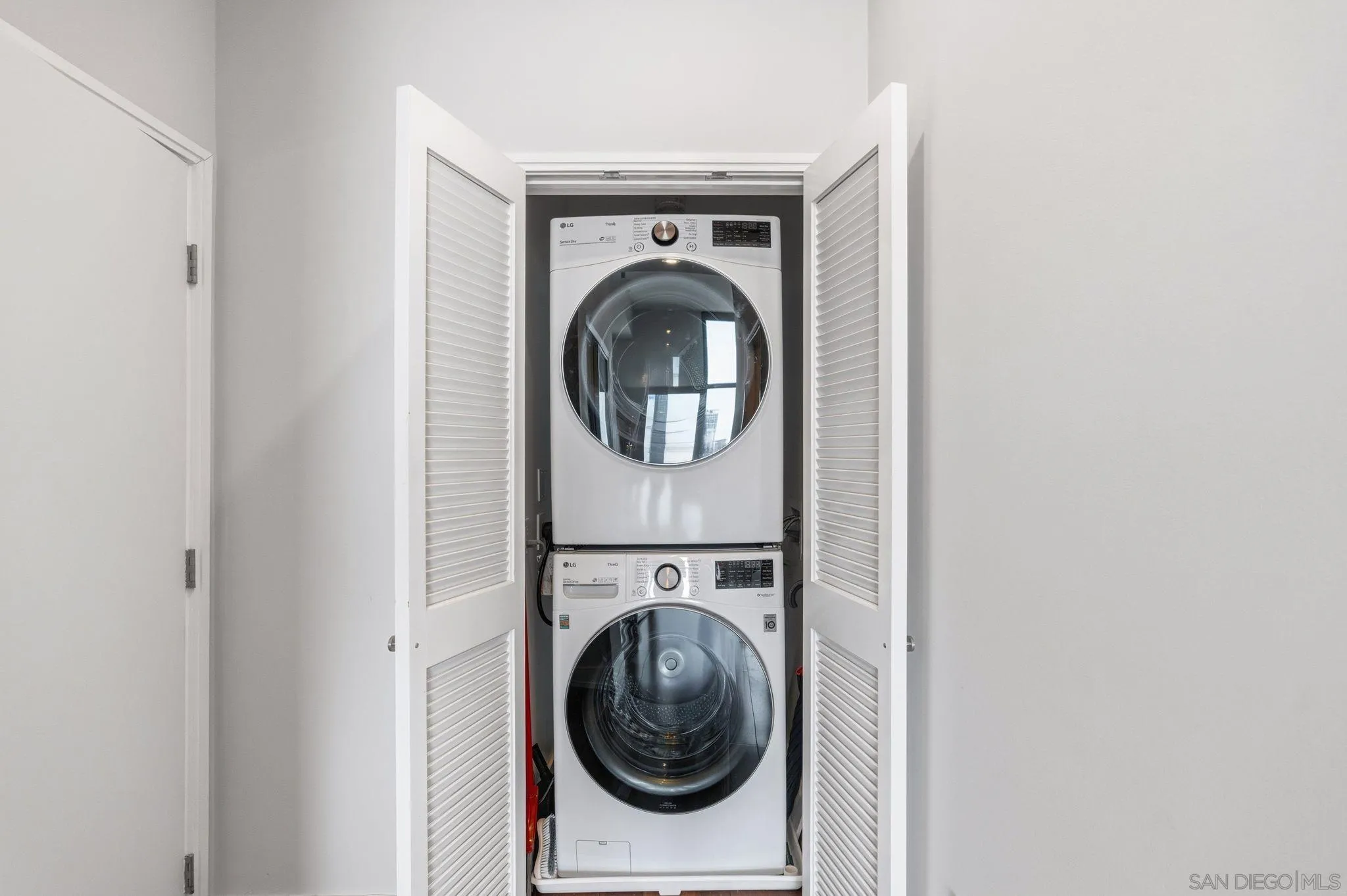 Photo #23: 260012257 Listing: Photo #23