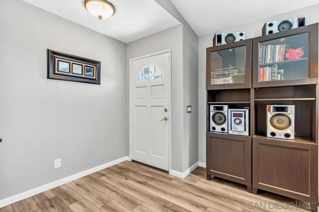 https://cdn.realtyfeed.com/cdn/127/260012258/26ec5209d6b7a59c06a2b38cb8090f12.webp