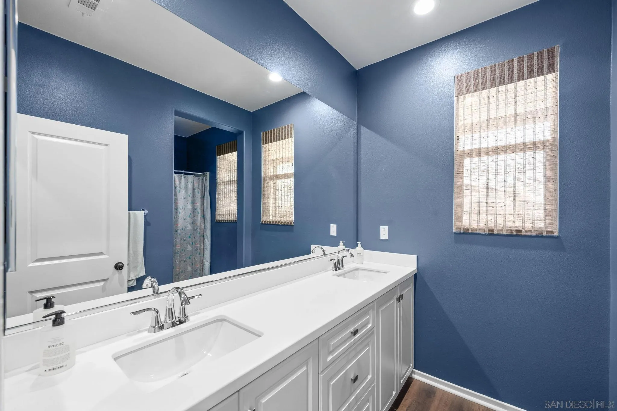 https://cdn.realtyfeed.com/cdn/127/260012261/31ec81fc59b3cf4c98696464134e82fe.webp