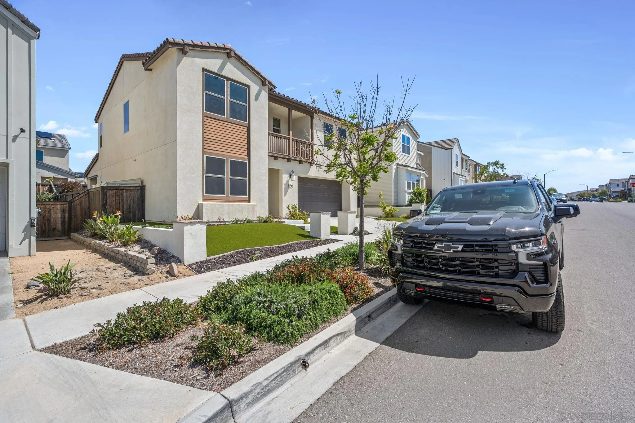 https://cdn.realtyfeed.com/cdn/127/260012261/4bf362b0d944e650035b3375c57b31b6.webp