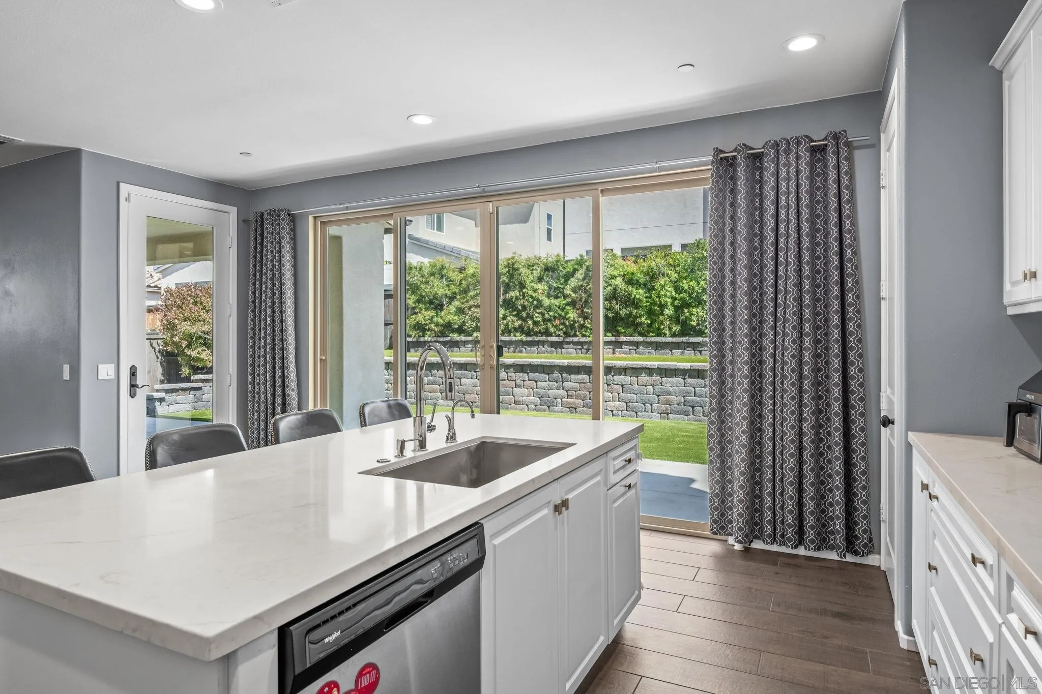 https://cdn.realtyfeed.com/cdn/127/260012261/ca0c55cf33e83b7e2b4055ae9f666775.webp