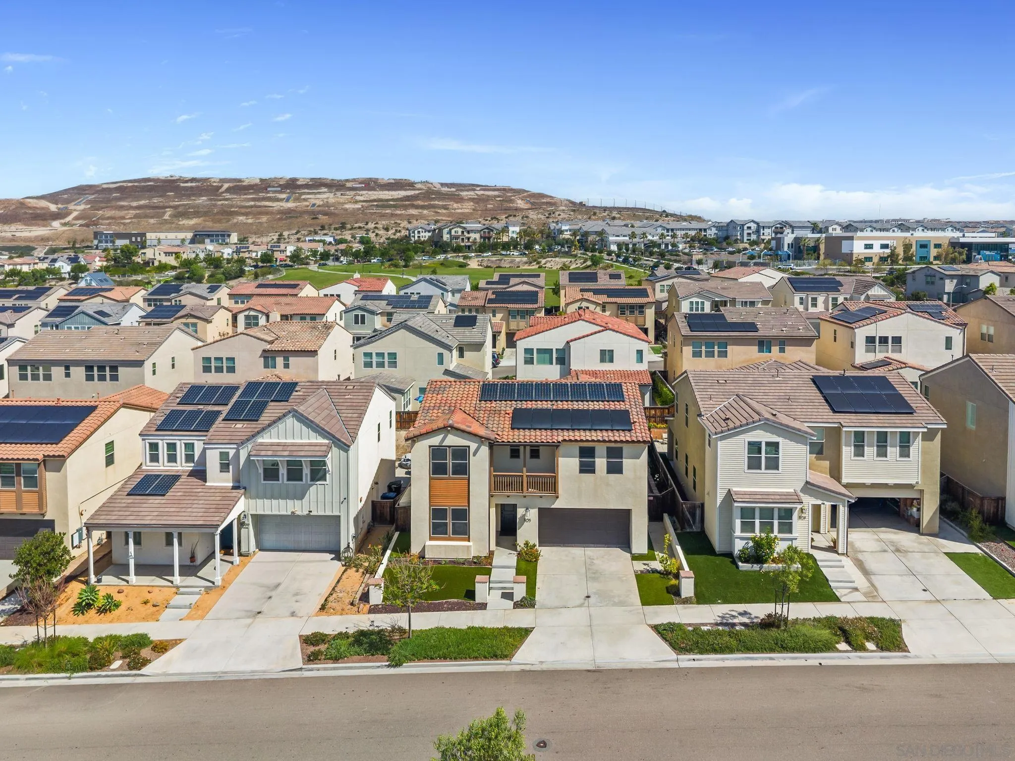 https://cdn.realtyfeed.com/cdn/127/260012261/e417bfeba9d923f87d37e50447797c35.webp