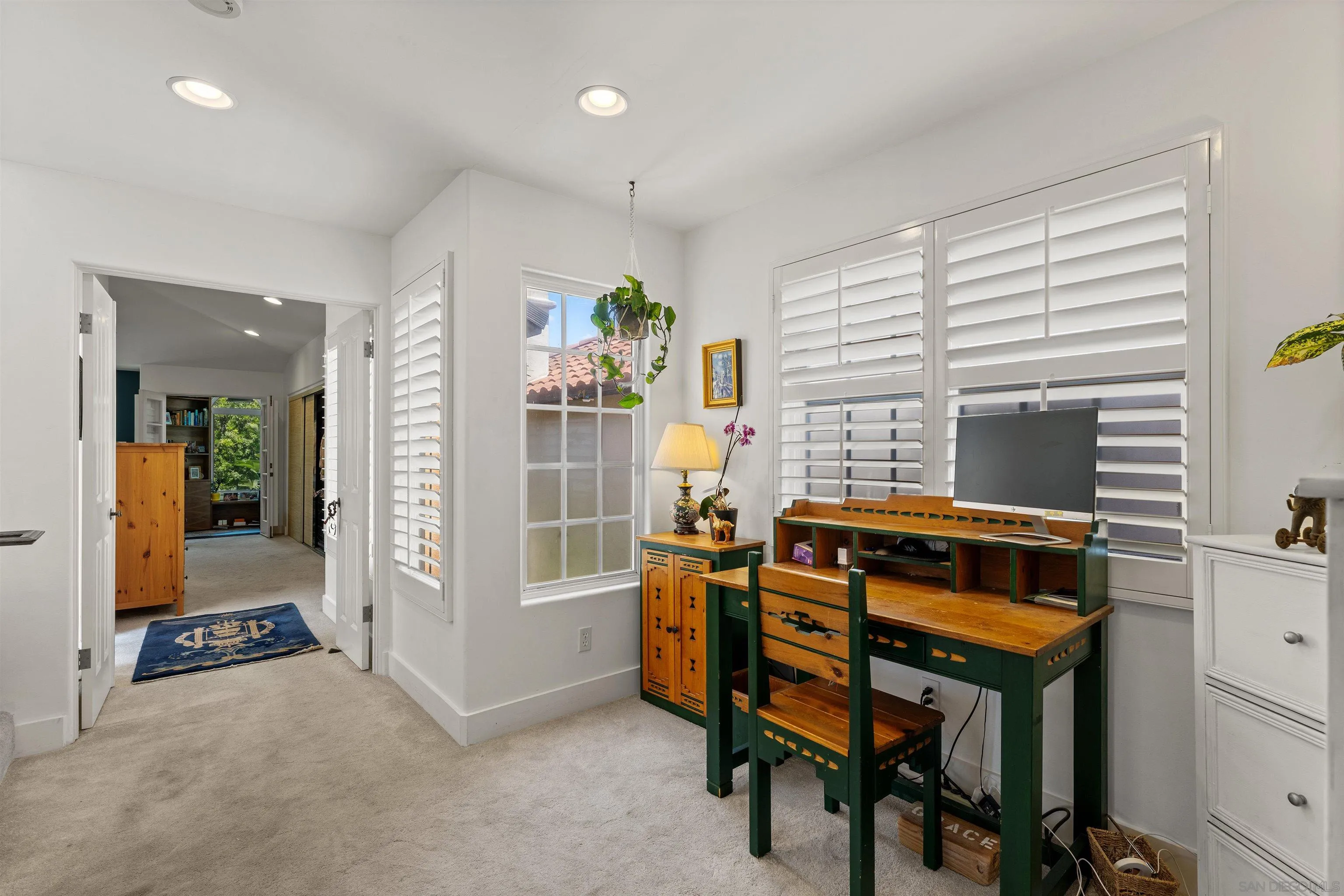 https://cdn.realtyfeed.com/cdn/127/260012262/04f397b7df8a343652c327c30a1a1f8e.webp