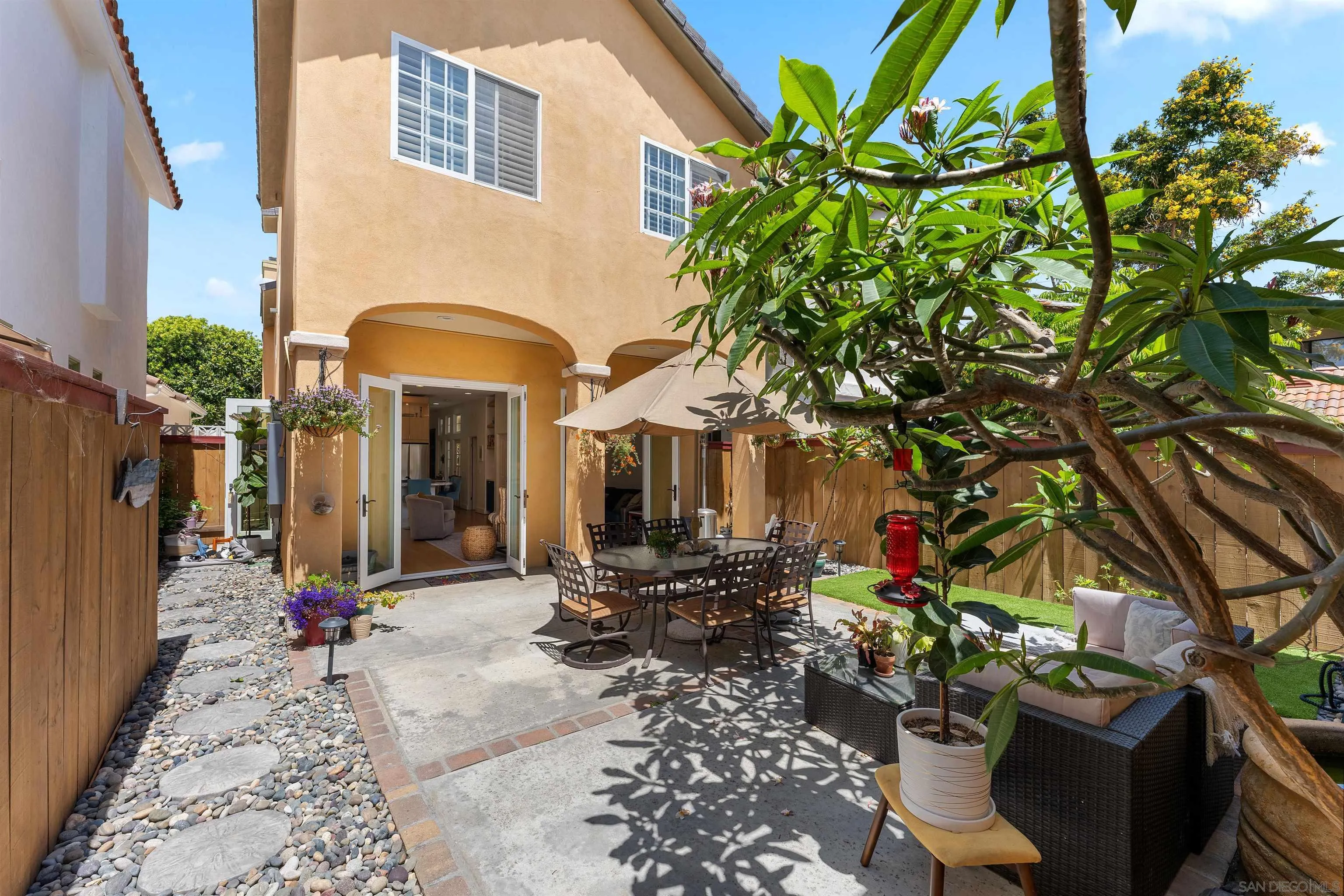 https://cdn.realtyfeed.com/cdn/127/260012262/16f02bd009e3498d2a0021ecf0b09597.webp