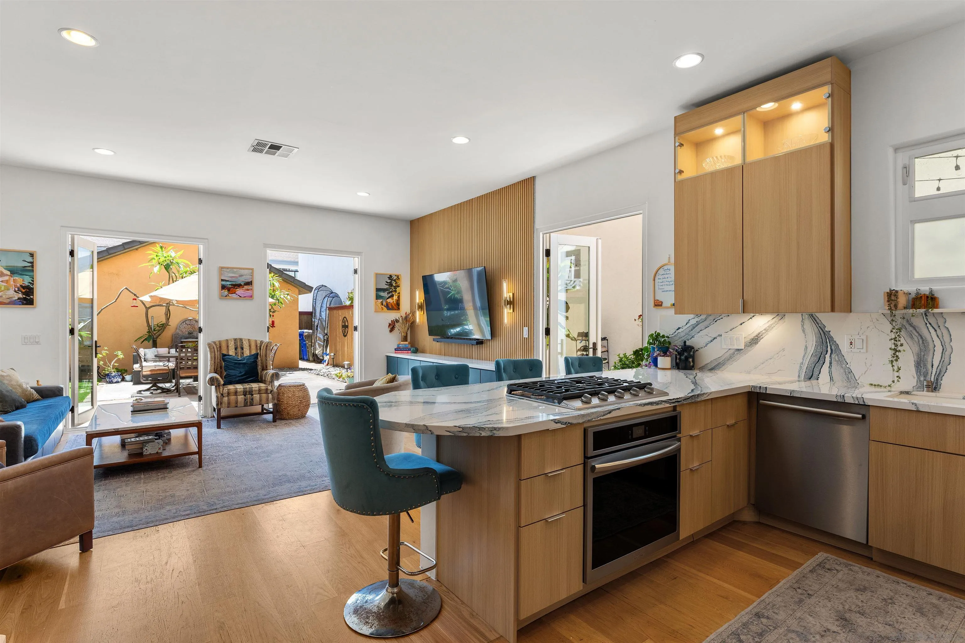 https://cdn.realtyfeed.com/cdn/127/260012262/2594a1d2bd6d86913972cc846edd173b.webp