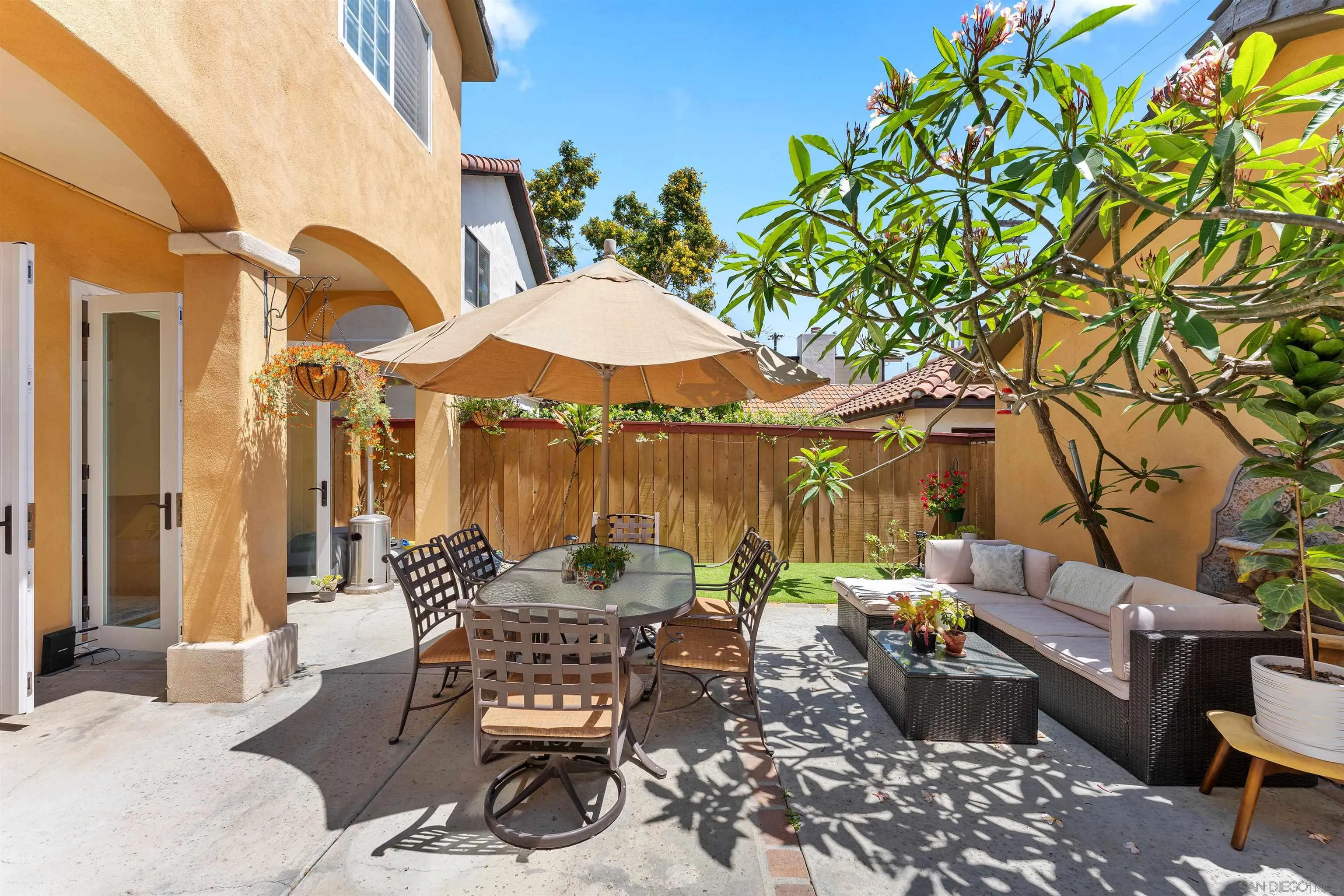 https://cdn.realtyfeed.com/cdn/127/260012262/8b4a8a1d3f841d3e57c547c95f8fc004.webp