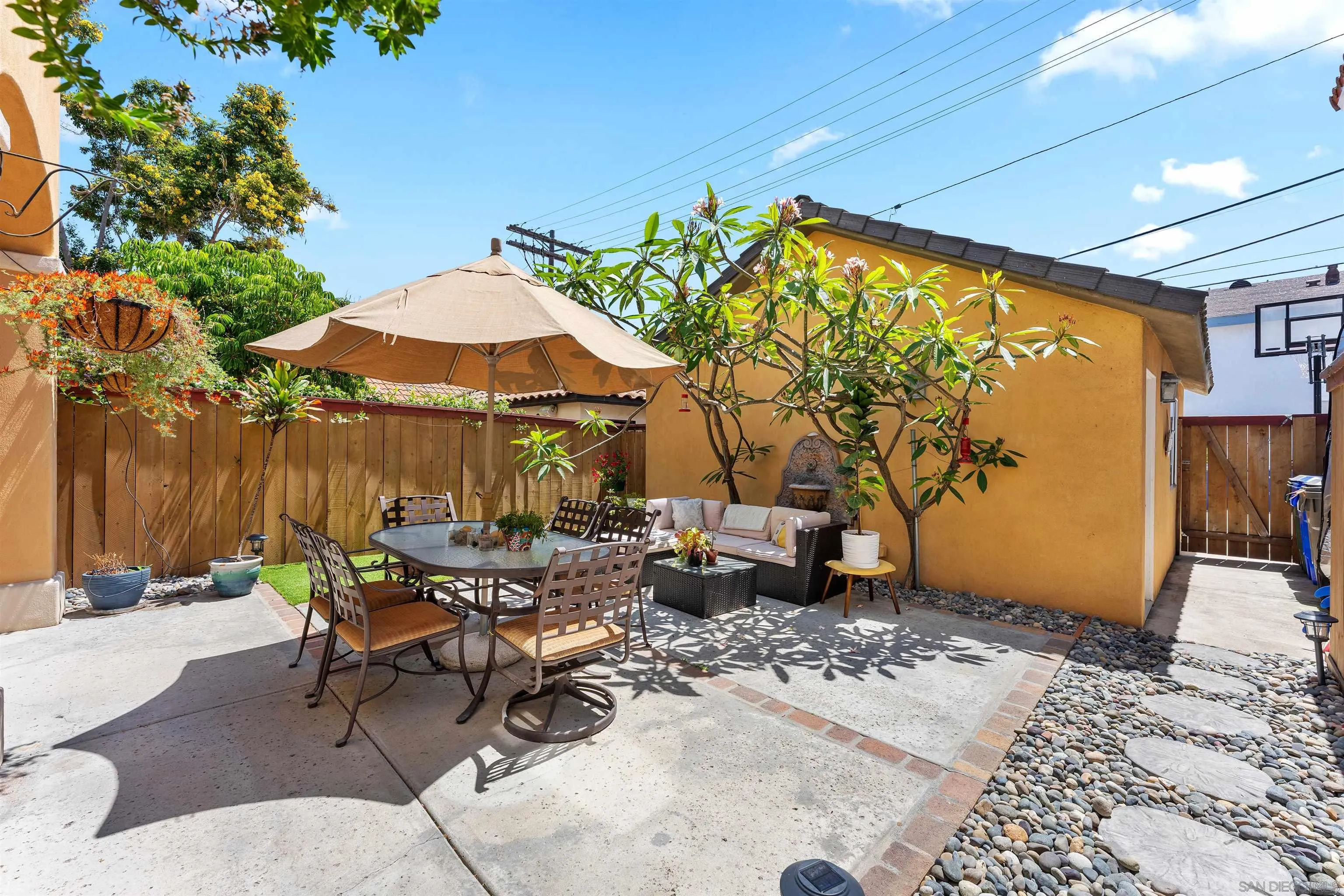 https://cdn.realtyfeed.com/cdn/127/260012262/9943b00891ee803377ce6807fe786f92.webp