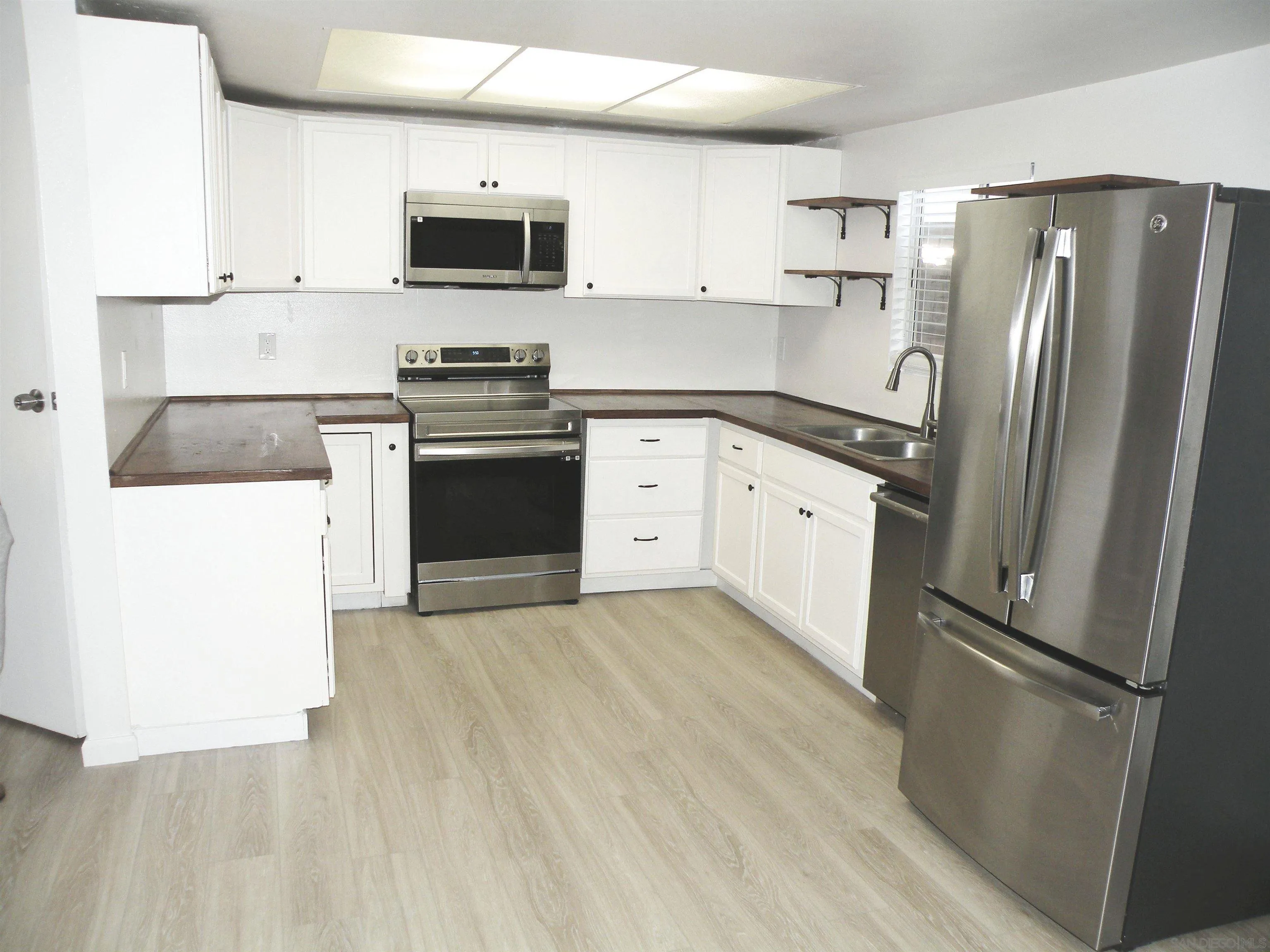 Photo #2: 260012271 Listing: Photo #2