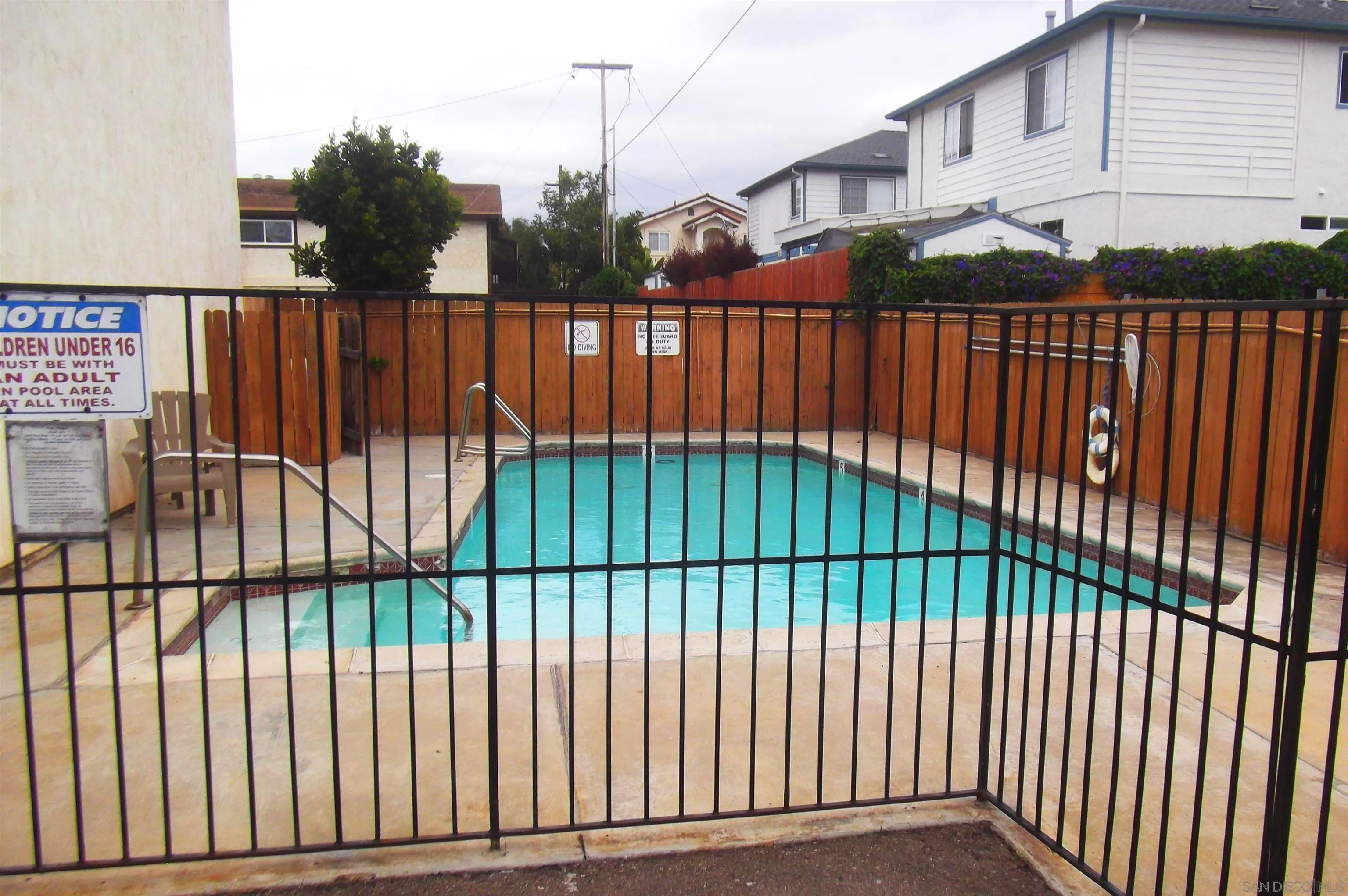 https://cdn.realtyfeed.com/cdn/127/260012271/3eac26e35495478d6114465fa59fbc62.webp