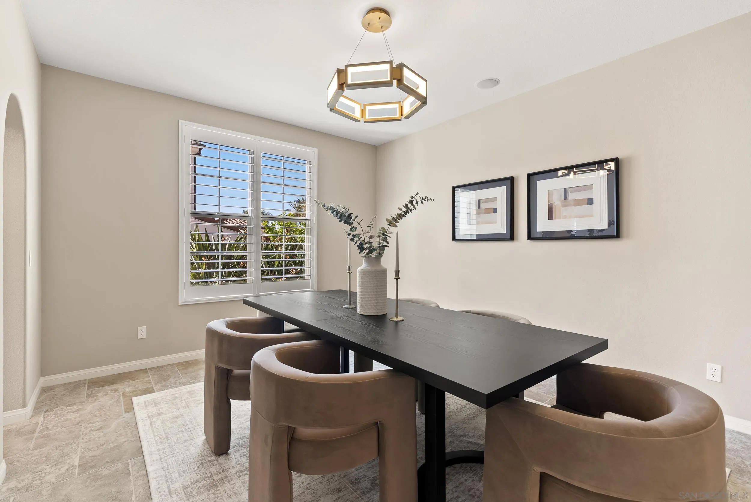 https://cdn.realtyfeed.com/cdn/127/260012273/273203ae216d7dc76f9e1cd531198914.webp