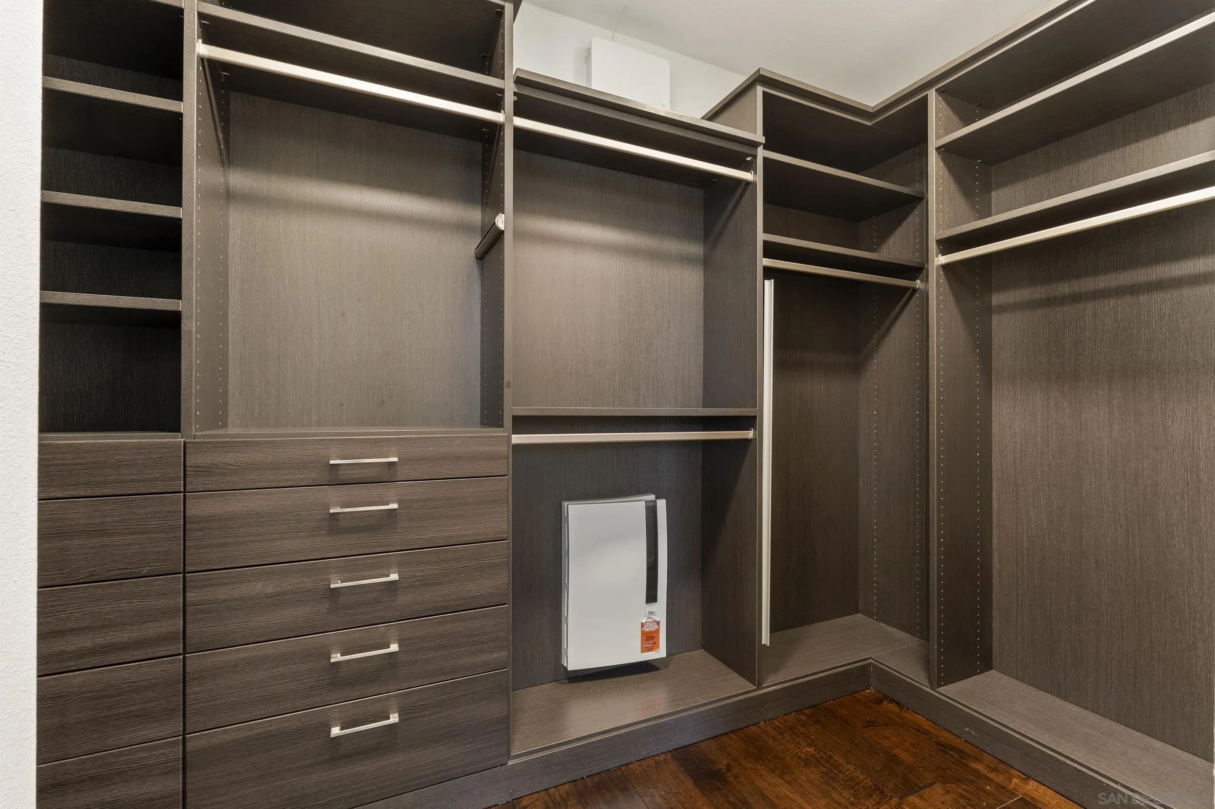 https://cdn.realtyfeed.com/cdn/127/260012273/6280a1ca4e5f584de547319ff41c991b.webp