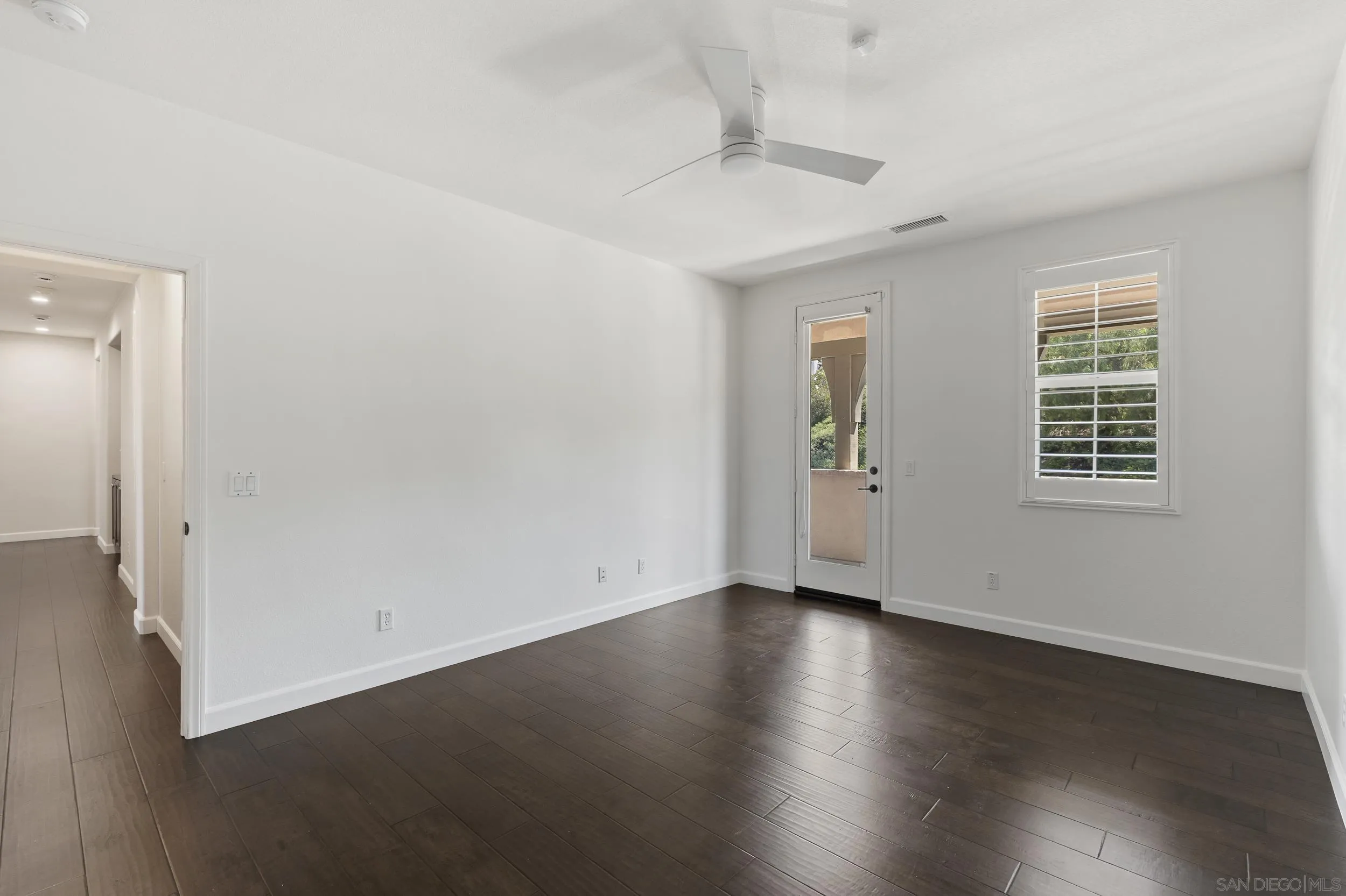 https://cdn.realtyfeed.com/cdn/127/260012273/90d82f84d7debd9de6805b1d0935cb73.webp