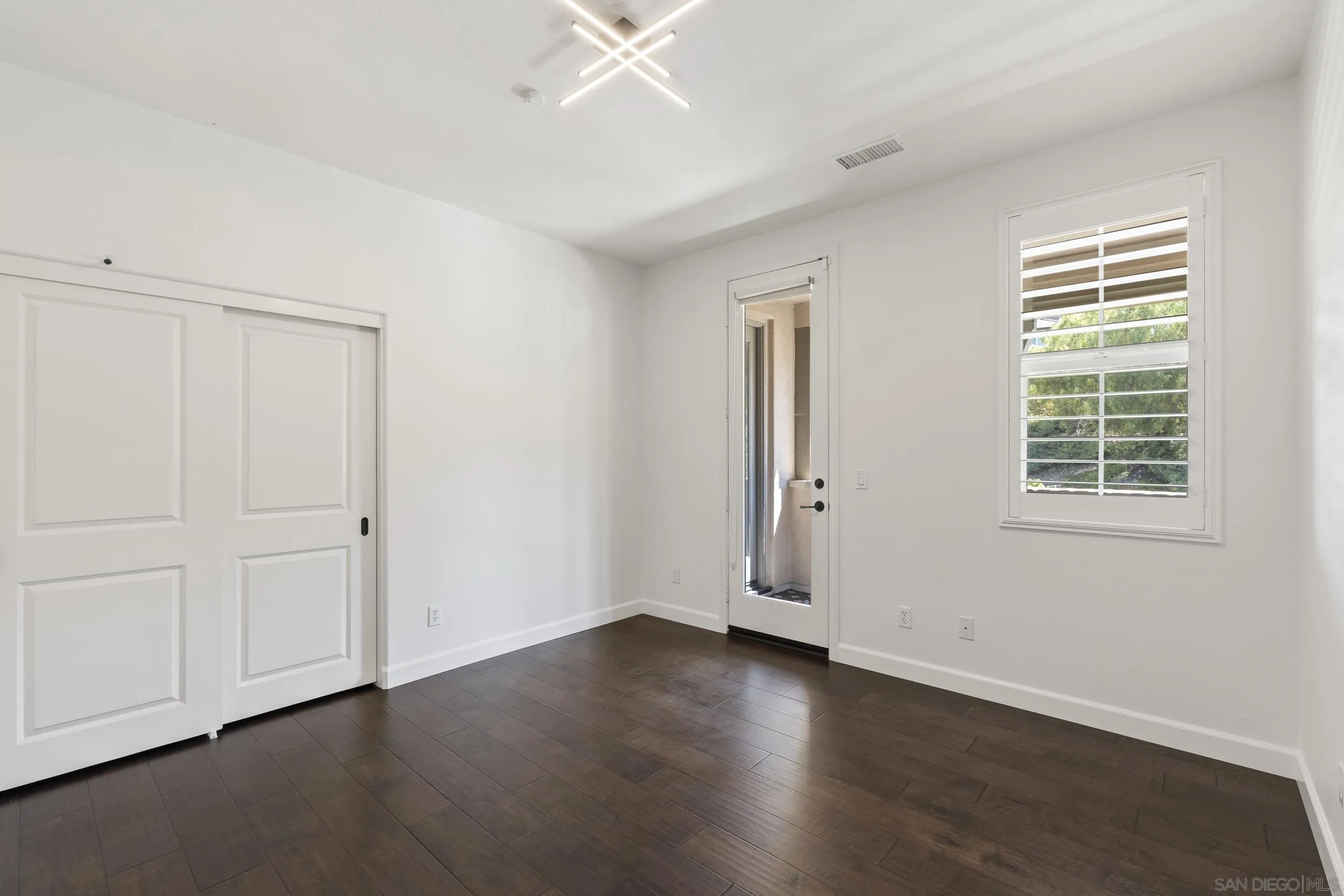 https://cdn.realtyfeed.com/cdn/127/260012273/a868ace6c0bd30c0cf487418be5a6e16.webp