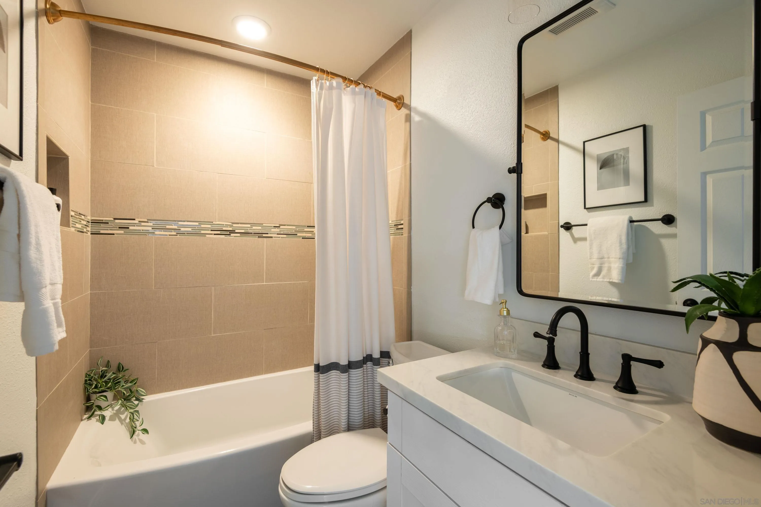 Photo #16: 260012279 Listing: Photo #16