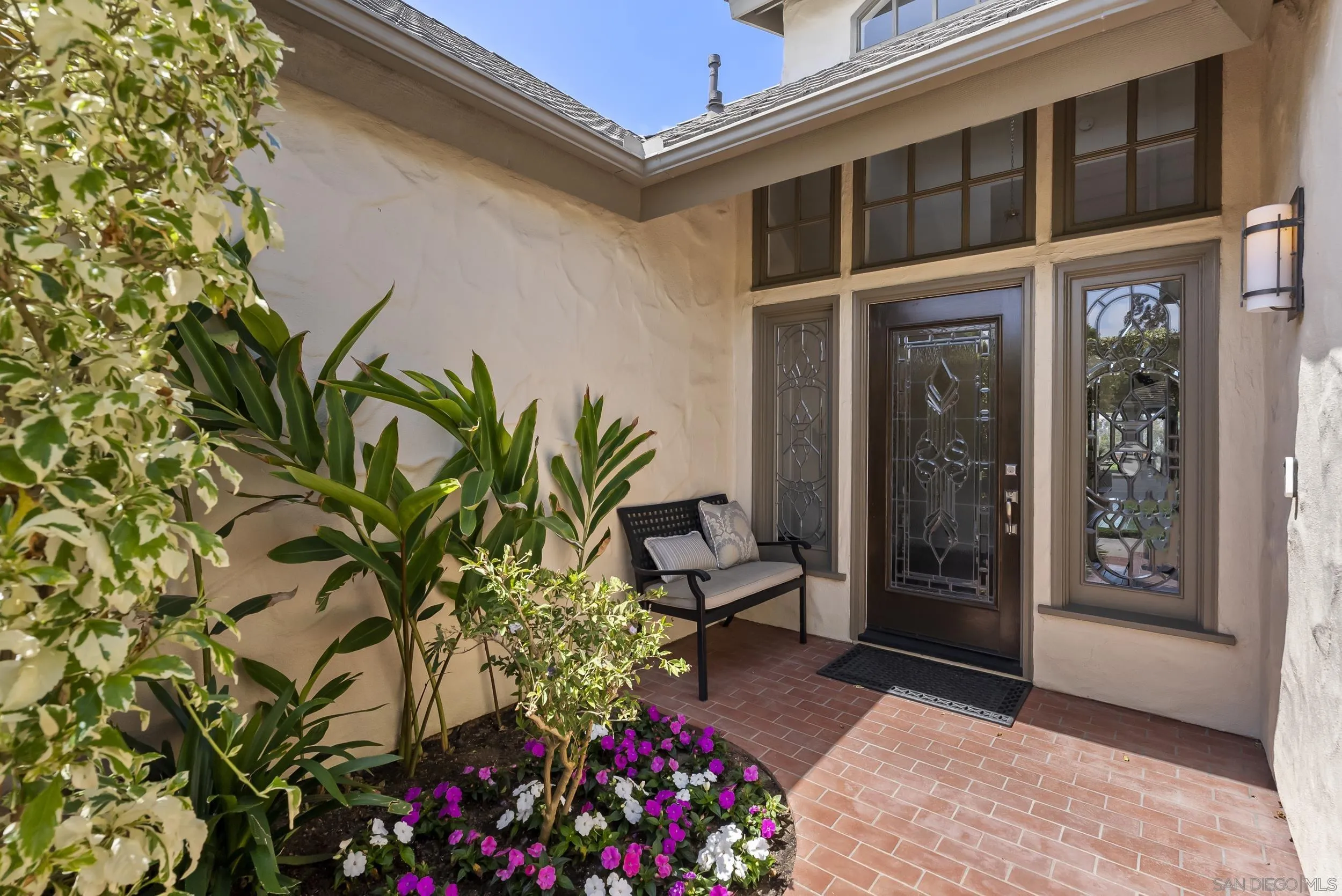 https://cdn.realtyfeed.com/cdn/127/260012284/72d782846204ad7c22f700f600d539ee.webp