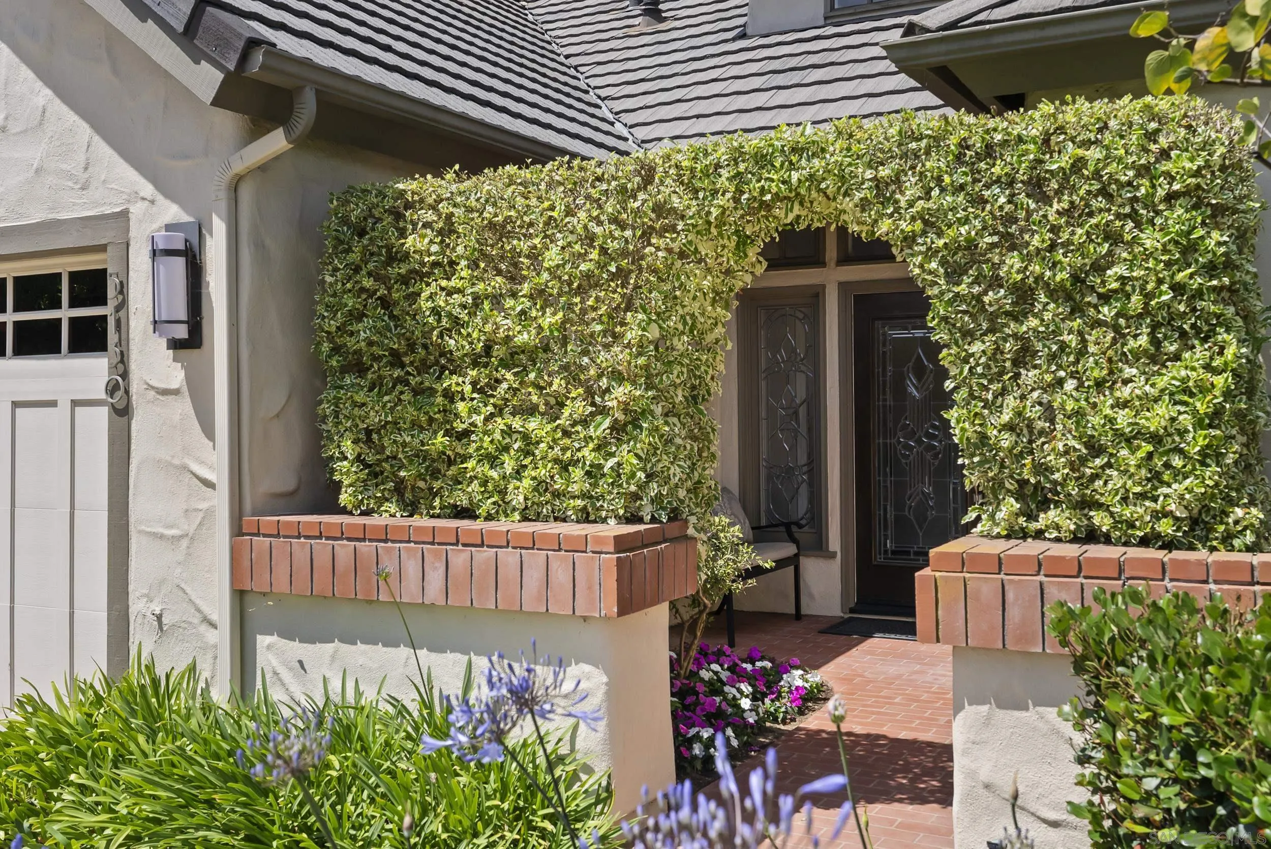 https://cdn.realtyfeed.com/cdn/127/260012284/eaefaf26192de3efd2eb29b0352550e5.webp