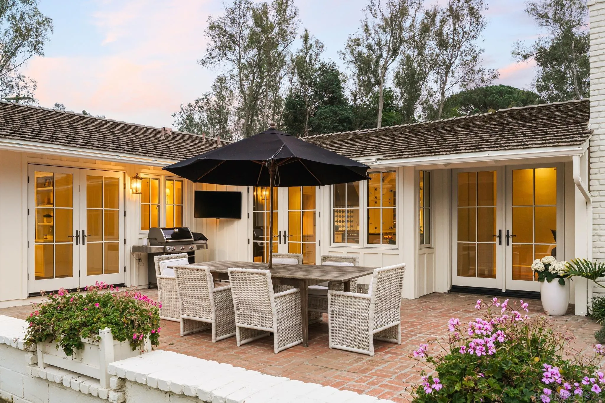 https://cdn.realtyfeed.com/cdn/127/260012288/3889a7d14424d8ecd87a8208031480c6.webp