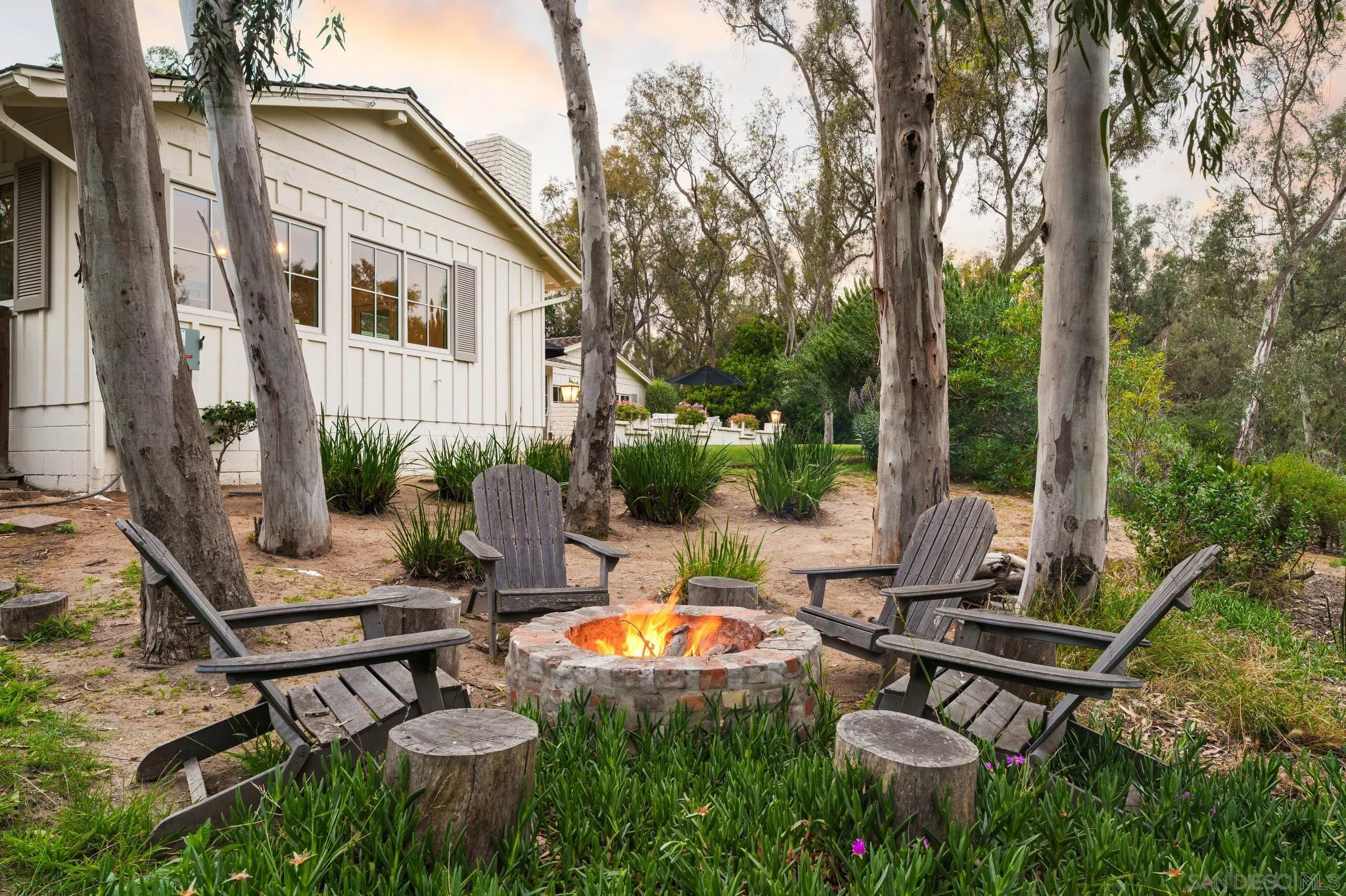 https://cdn.realtyfeed.com/cdn/127/260012288/3dba30fd5faf8ae7508b3d79b42f8b64.webp