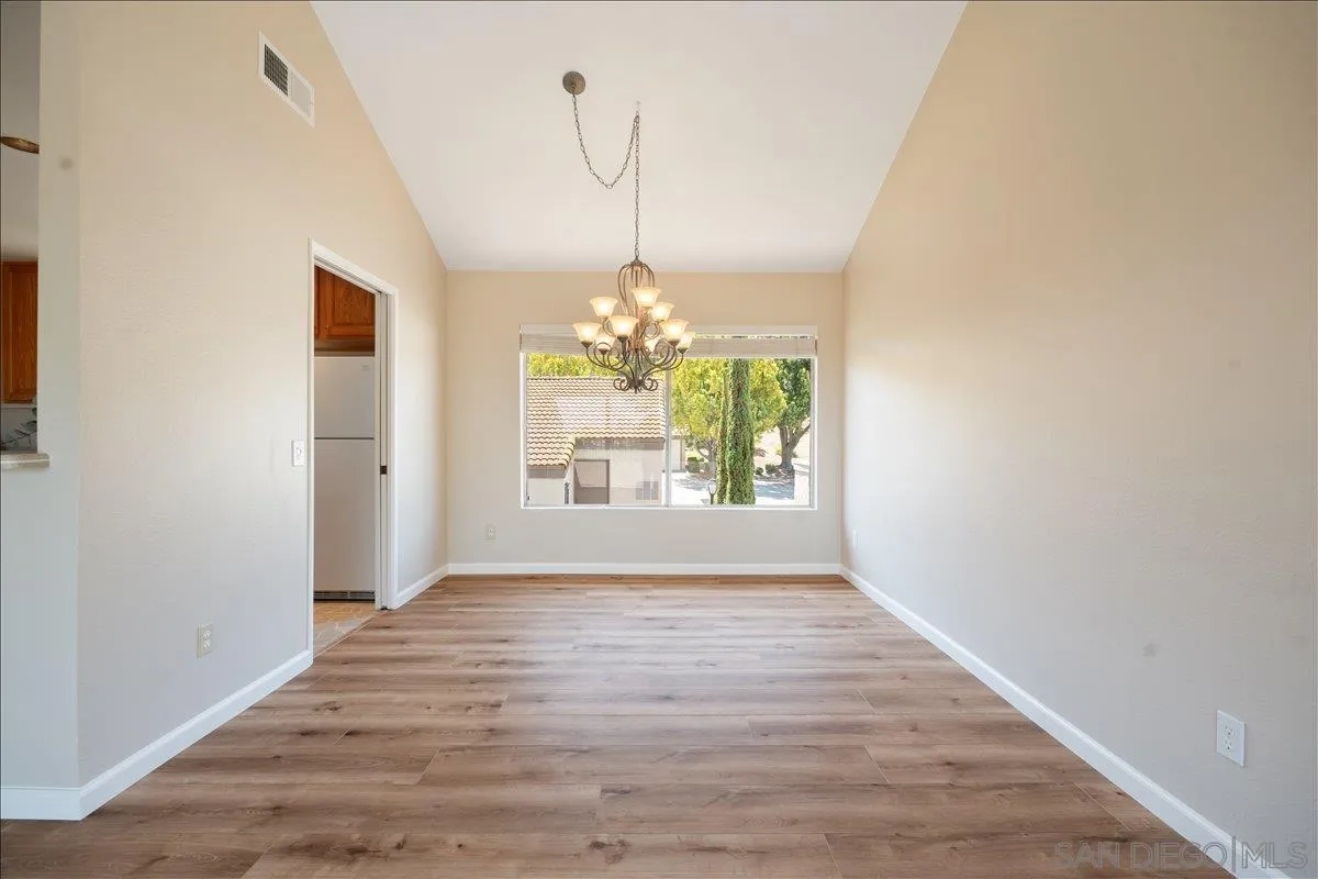 Photo #12: 260012289 Listing: Photo #12
