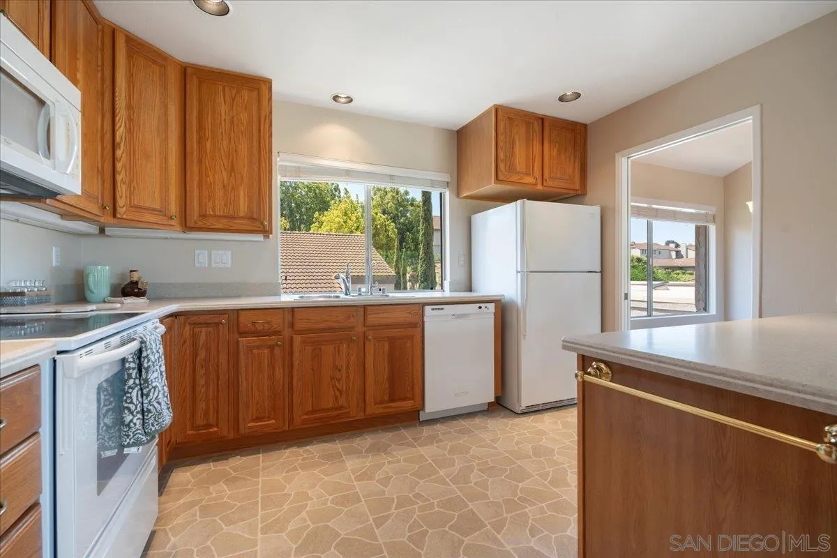 Photo #8: 260012289 Listing: Photo #8