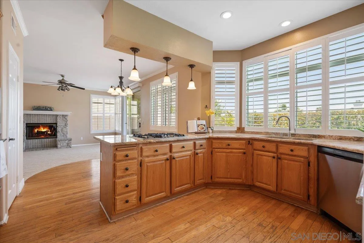 https://cdn.realtyfeed.com/cdn/127/260012290/35e2a5a330d8ceb199a63d8cd1b9895d.webp