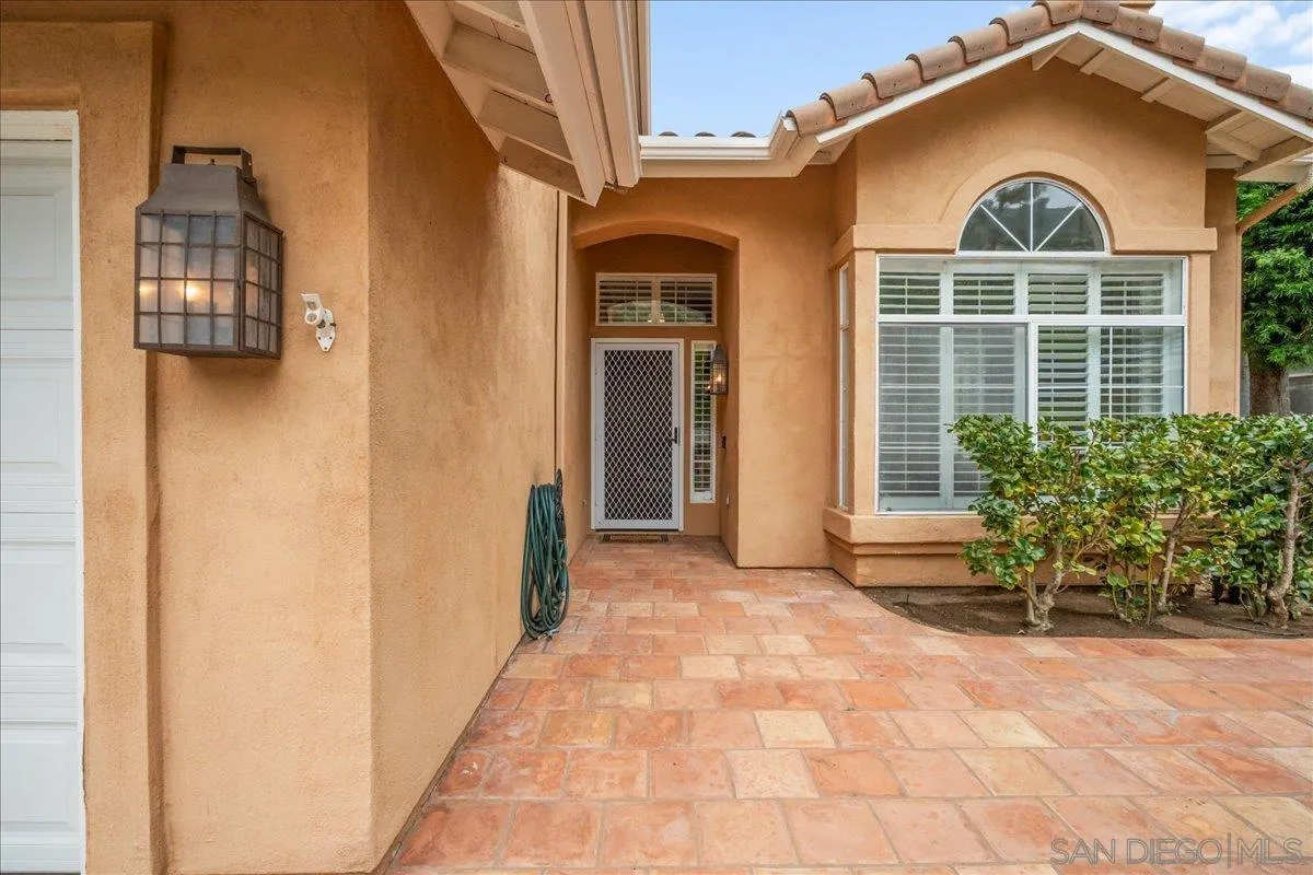 https://cdn.realtyfeed.com/cdn/127/260012290/3b33e841962ff5254d5c9db55246a90a.webp