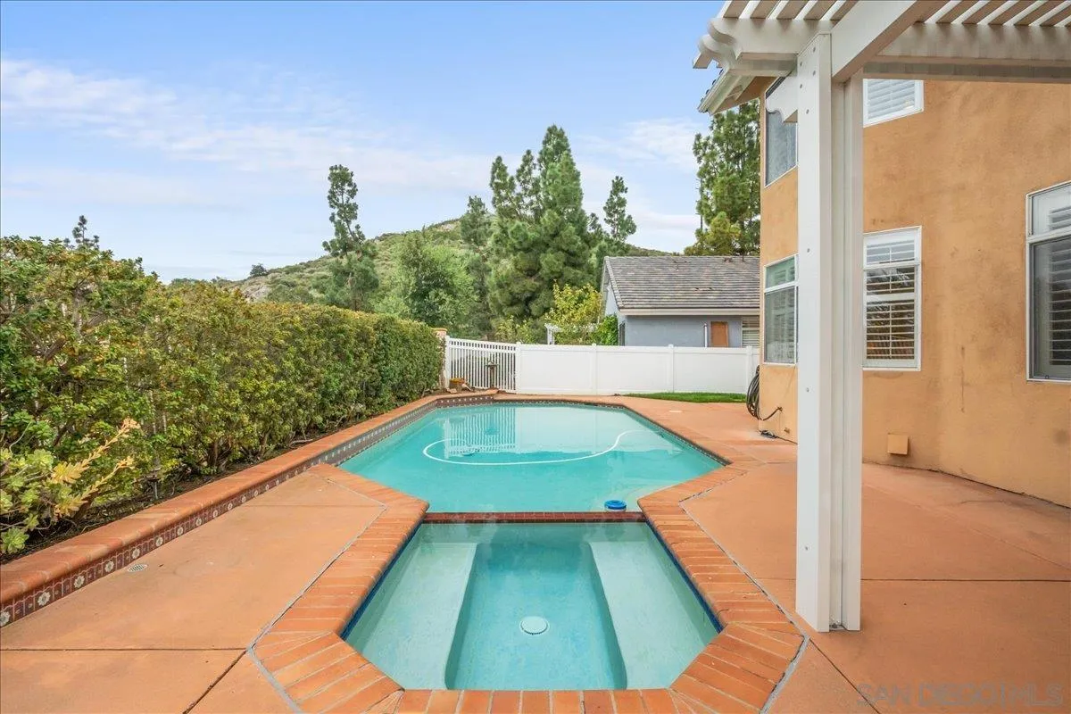 https://cdn.realtyfeed.com/cdn/127/260012290/80444afb54edf6c399707a2d8e8d453b.webp