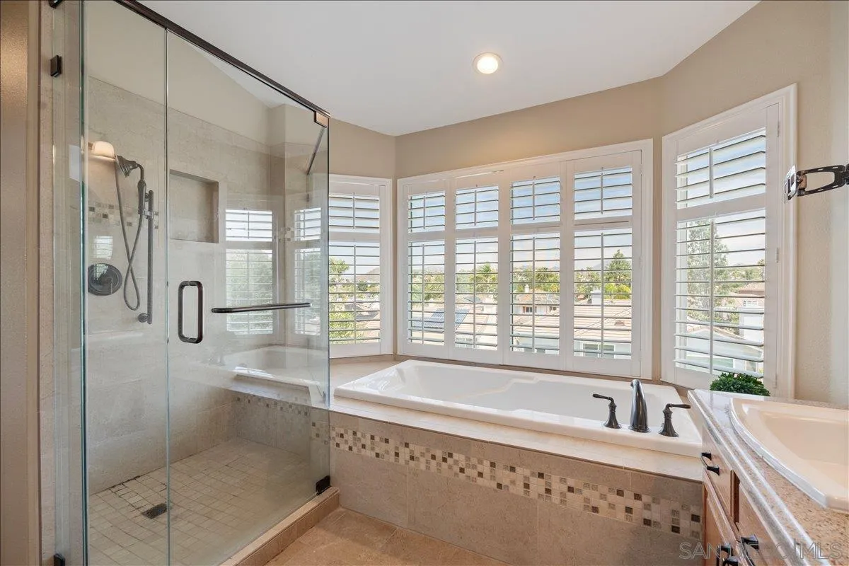 https://cdn.realtyfeed.com/cdn/127/260012290/865649e84efde3f1a481bd8ab07e05e9.webp