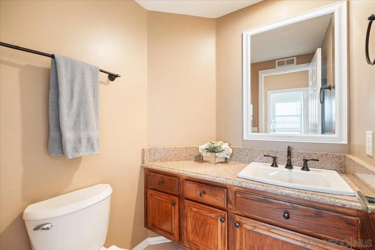 https://cdn.realtyfeed.com/cdn/127/260012290/8fc827e8f30e9b6acf0c1c94b307575d.webp