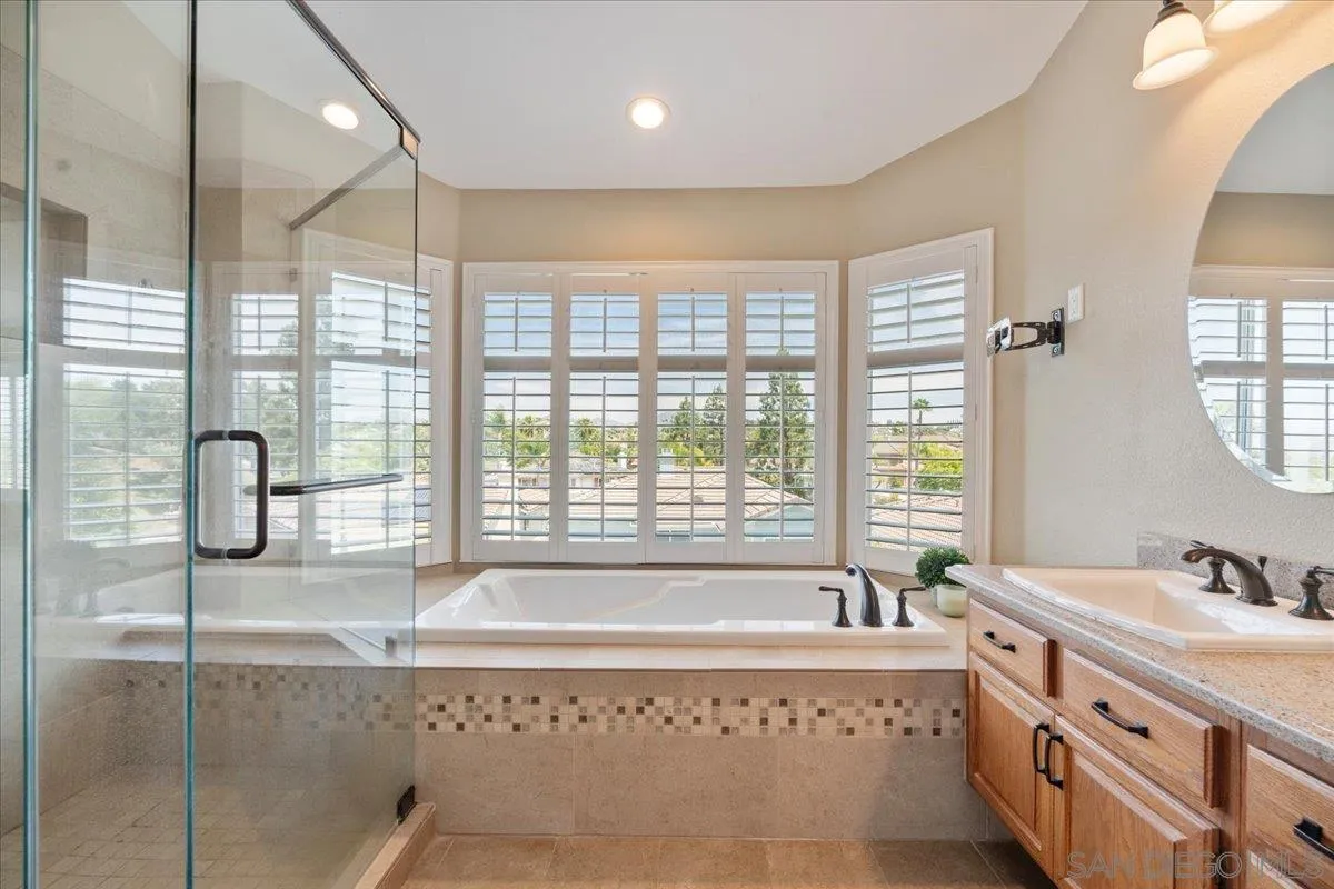 https://cdn.realtyfeed.com/cdn/127/260012290/bb9c630afd500fde6f82be8e70ca1c01.webp