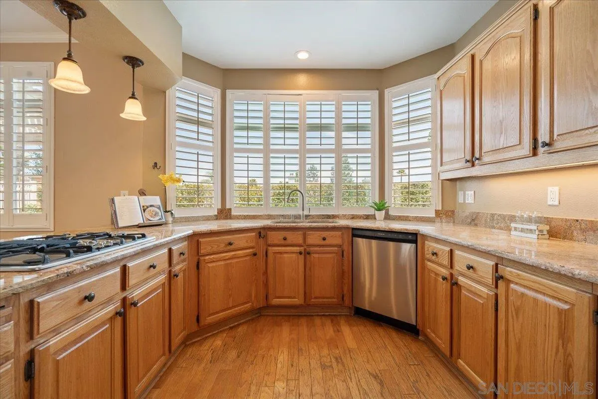 https://cdn.realtyfeed.com/cdn/127/260012290/c4d7f7a1999fb9173bdae3cda9c0d6cb.webp