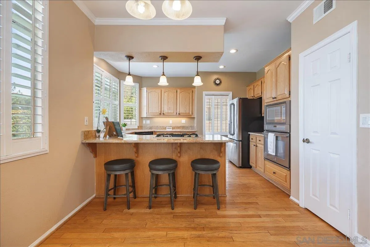 https://cdn.realtyfeed.com/cdn/127/260012290/cfe5fde49b0e09c3fe5f1979bf1de1b0.webp