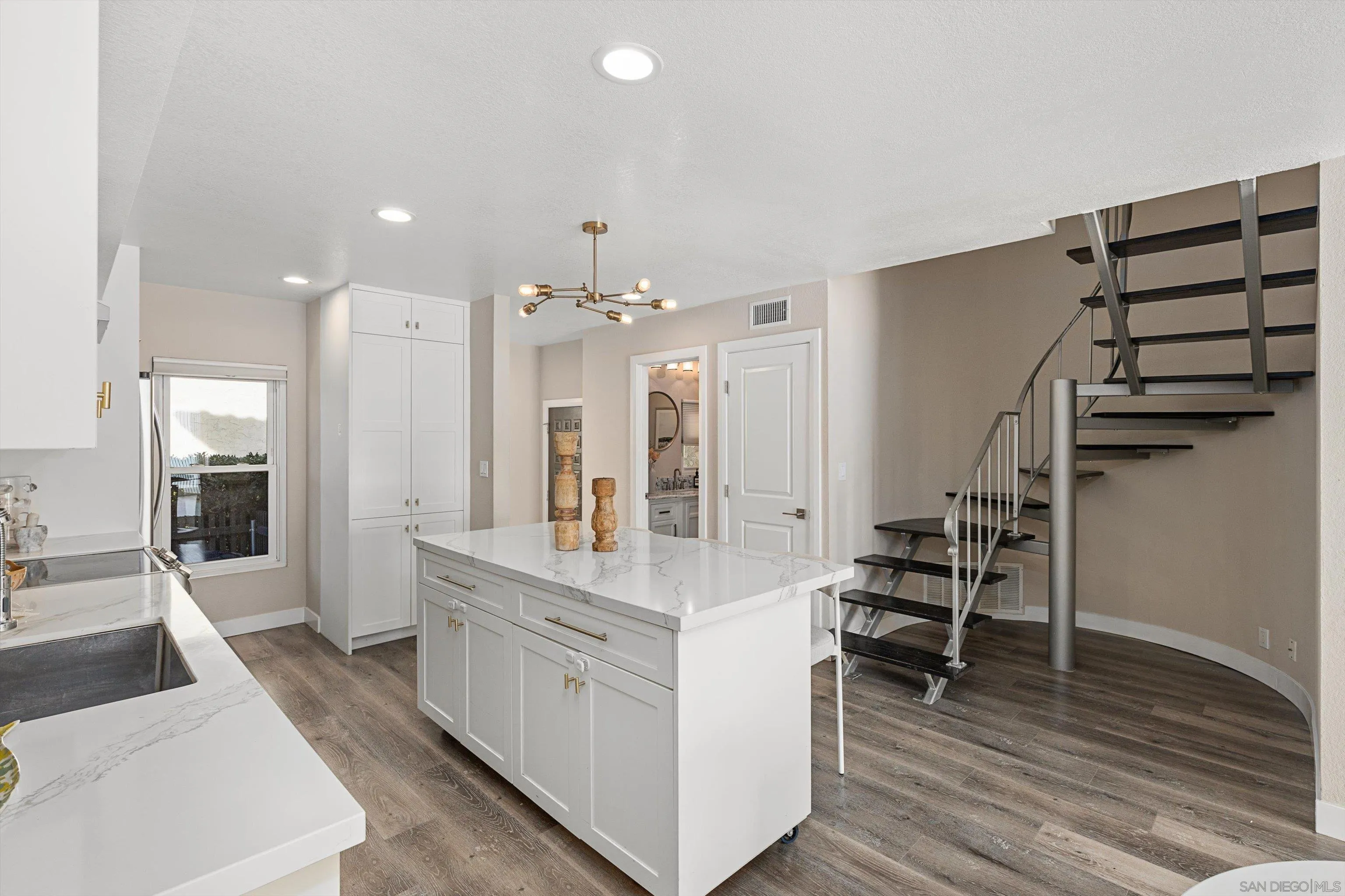 Photo #11: 260012292 Listing: Photo #11