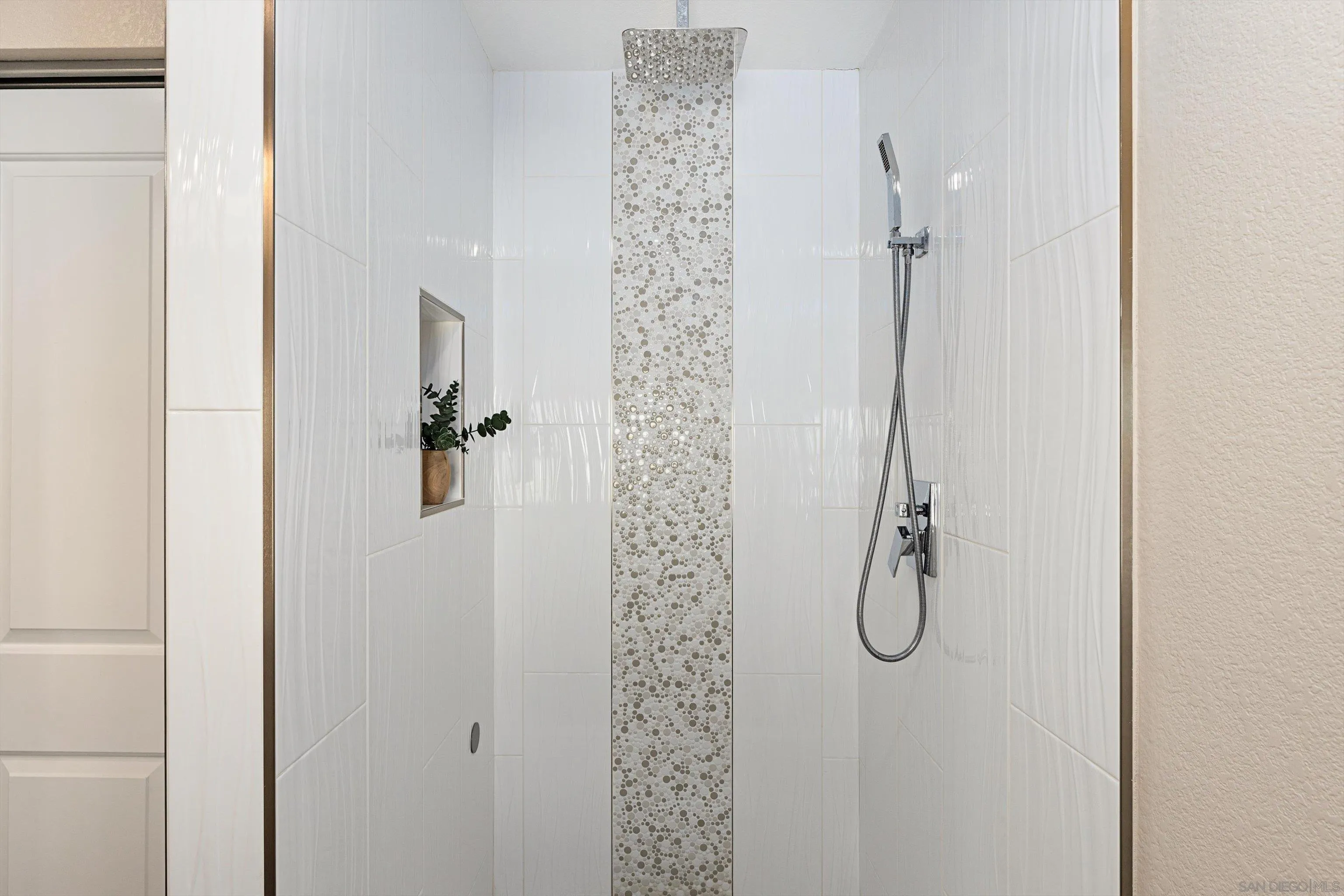 Photo #22: 260012292 Listing: Photo #22