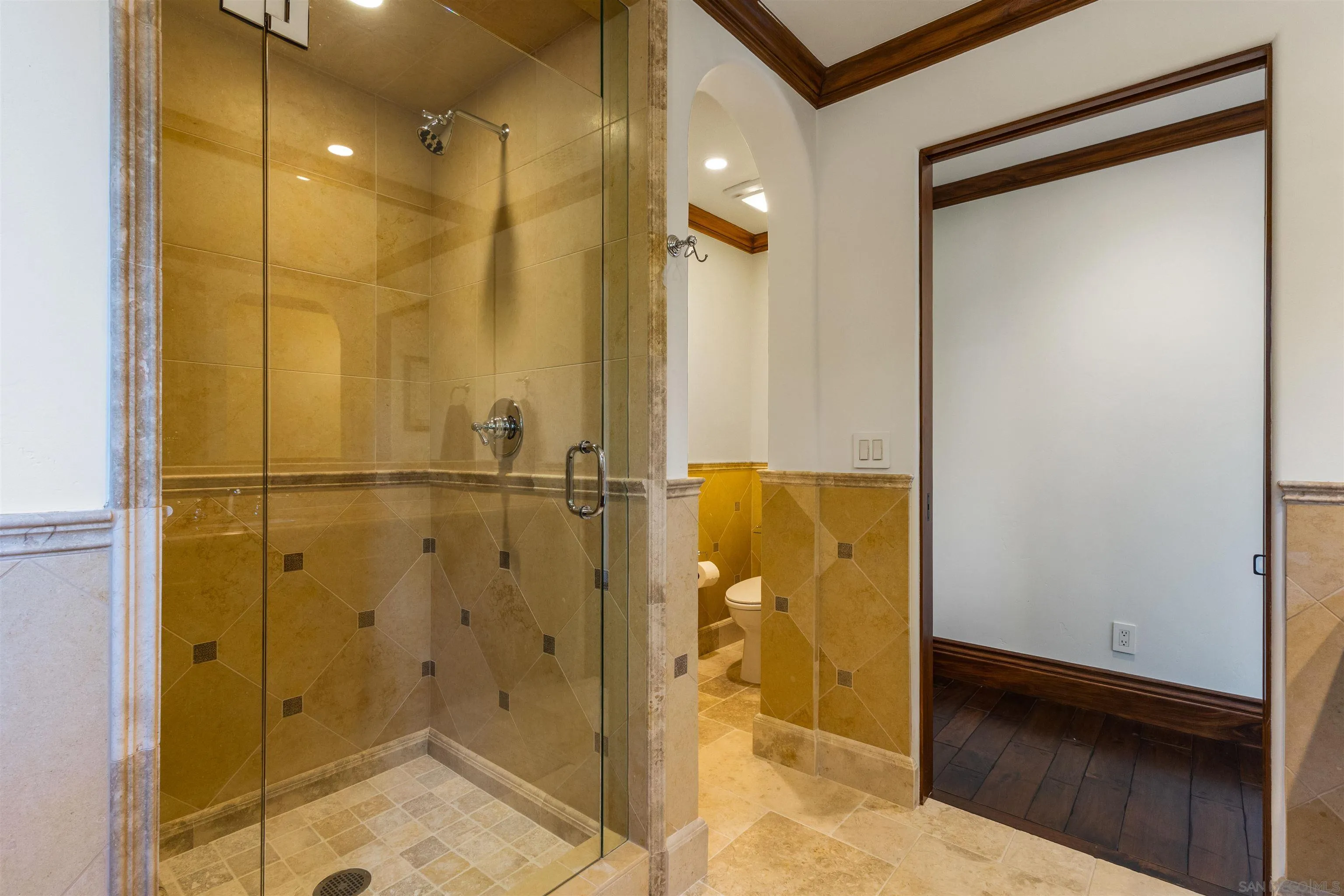 https://cdn.realtyfeed.com/cdn/127/260012295/ac4905e55939dddfed69ade451c2495a.webp