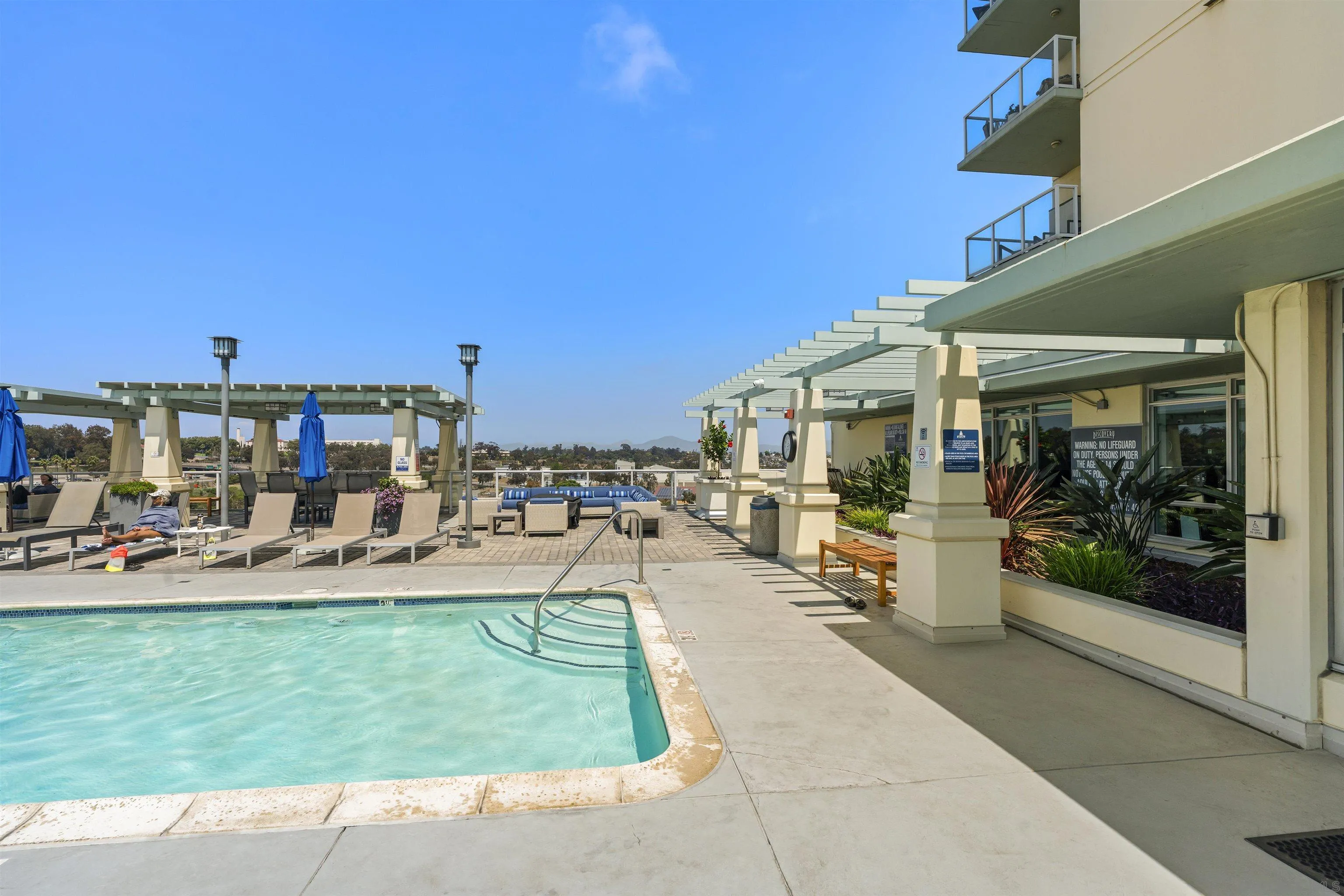 https://cdn.realtyfeed.com/cdn/127/260012300/056f2891a0080dcce52de72635a88974.webp
