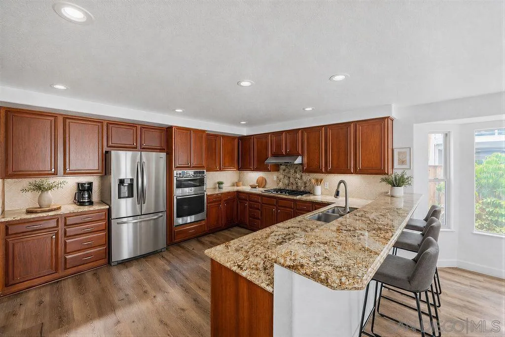 https://cdn.realtyfeed.com/cdn/127/260012302/112a79df692d8f098a0f85599528bcb4.webp