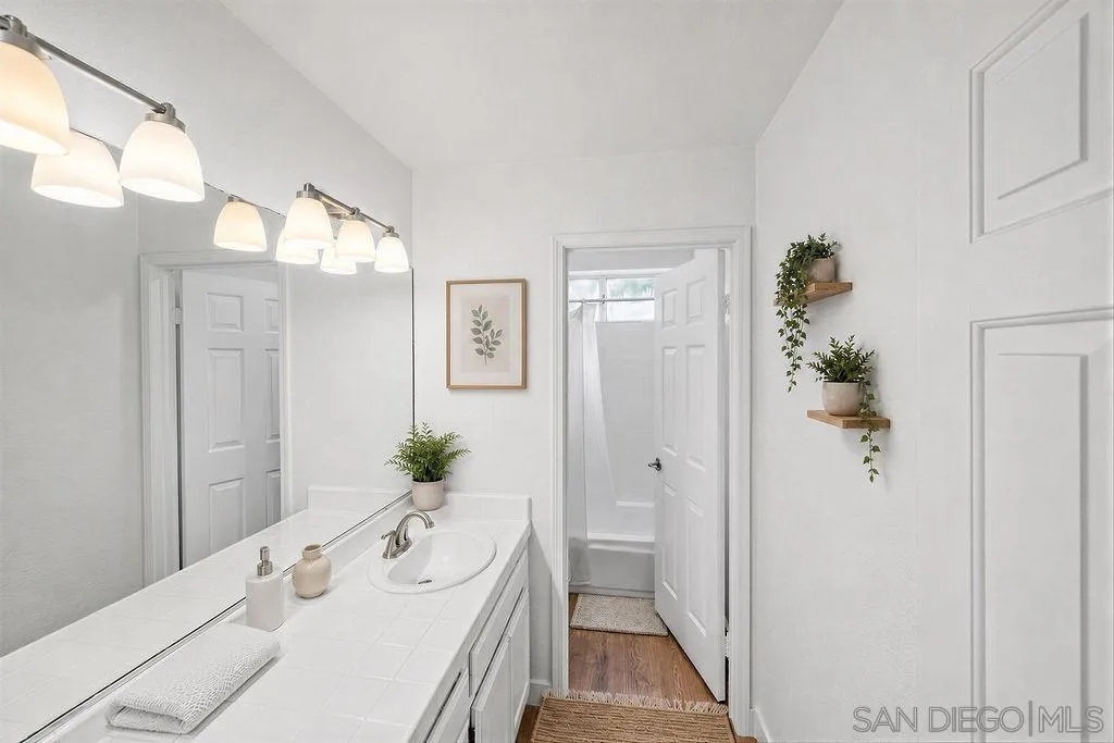 https://cdn.realtyfeed.com/cdn/127/260012302/23dccf2b1052872ef73397ff4ee3c3cc.webp