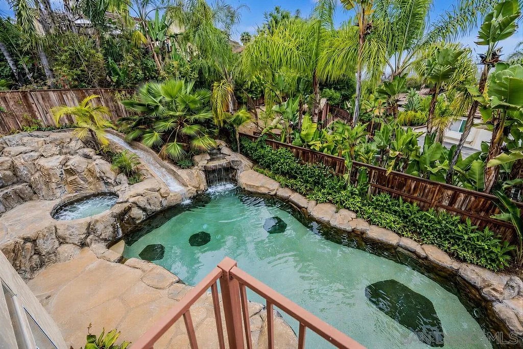 https://cdn.realtyfeed.com/cdn/127/260012302/cd7eb758022a641c90e4fb357aedf731.webp