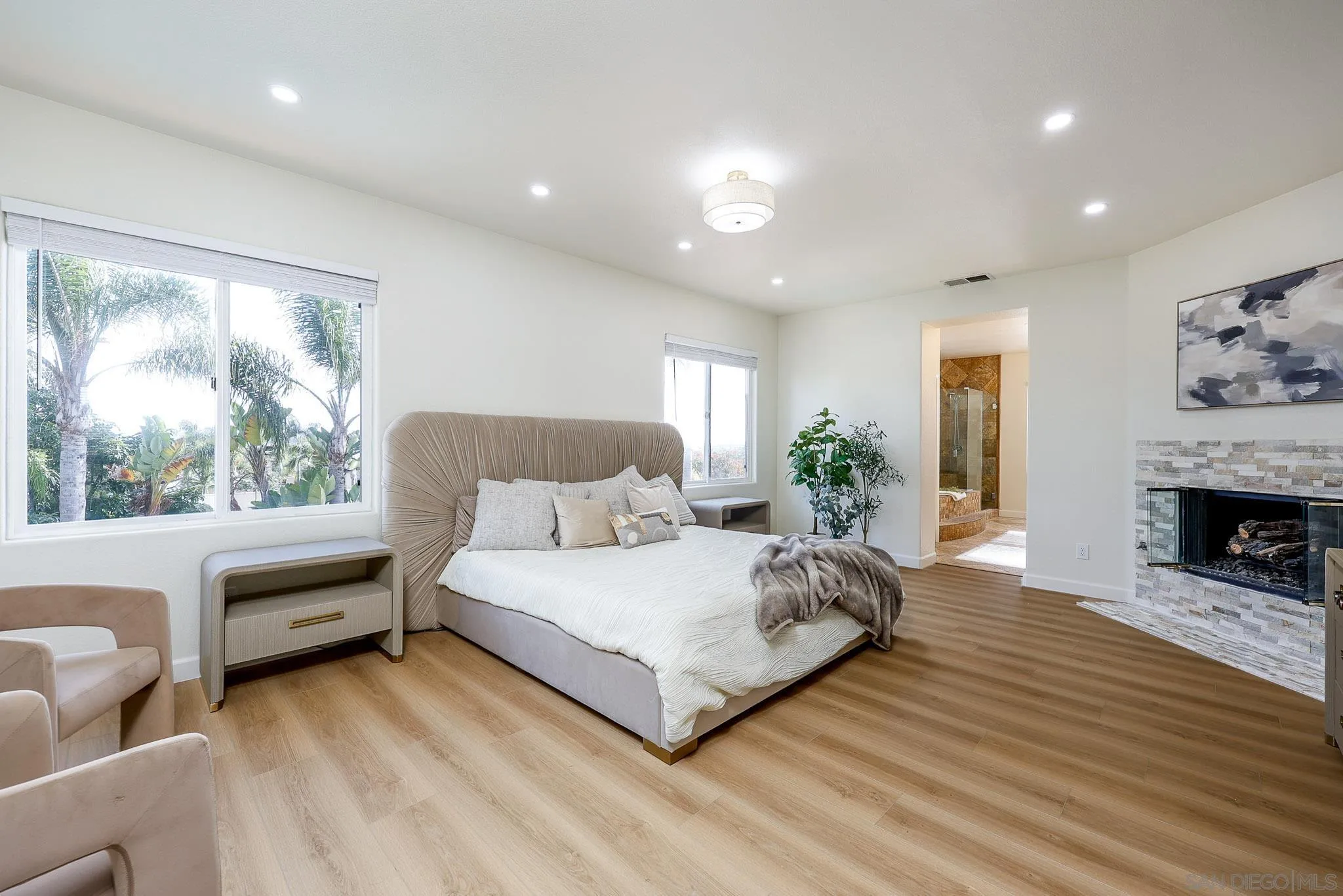 https://cdn.realtyfeed.com/cdn/127/260012304/07e3a12a82f006e86b98d46c21cd607a.webp