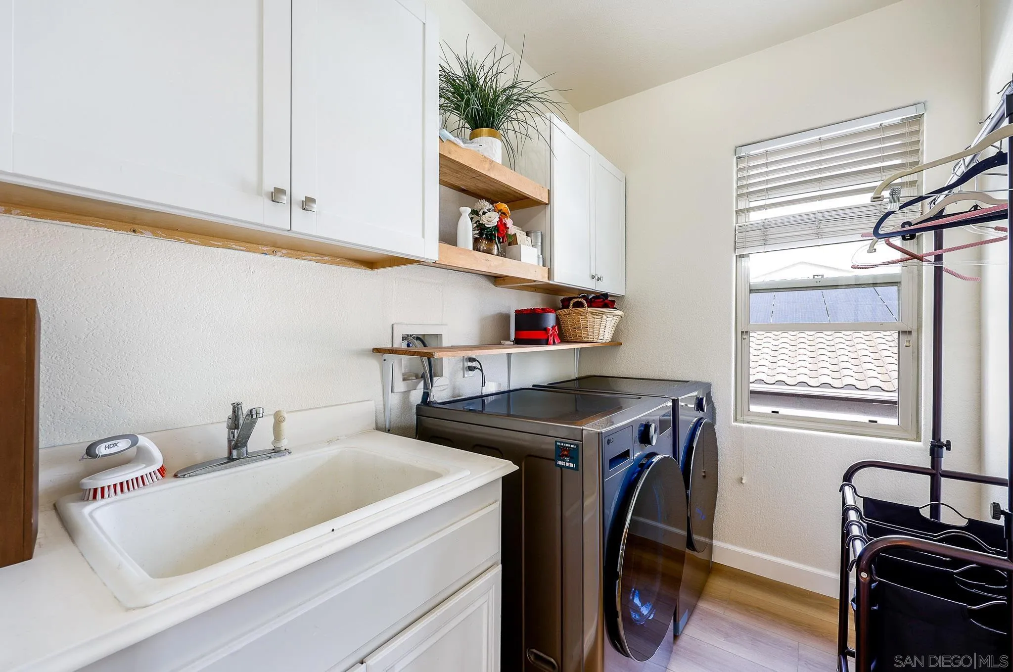 https://cdn.realtyfeed.com/cdn/127/260012304/15f5e8128a197cc1ae5579c3f7e5981c.webp