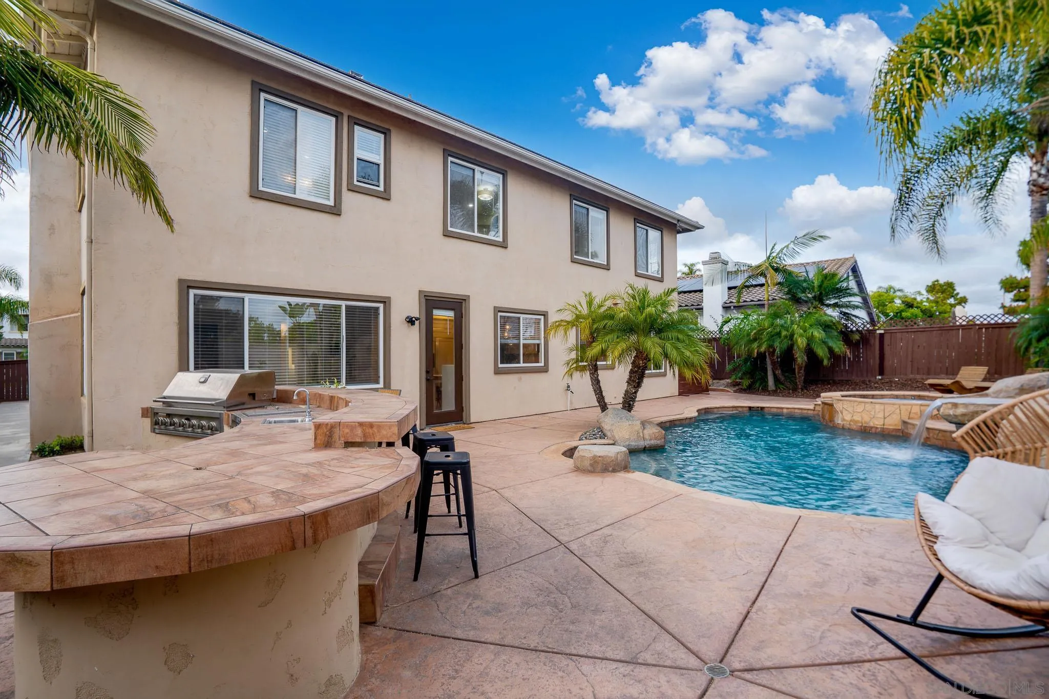 https://cdn.realtyfeed.com/cdn/127/260012304/2287cd2551125b7324970c260b14df46.webp