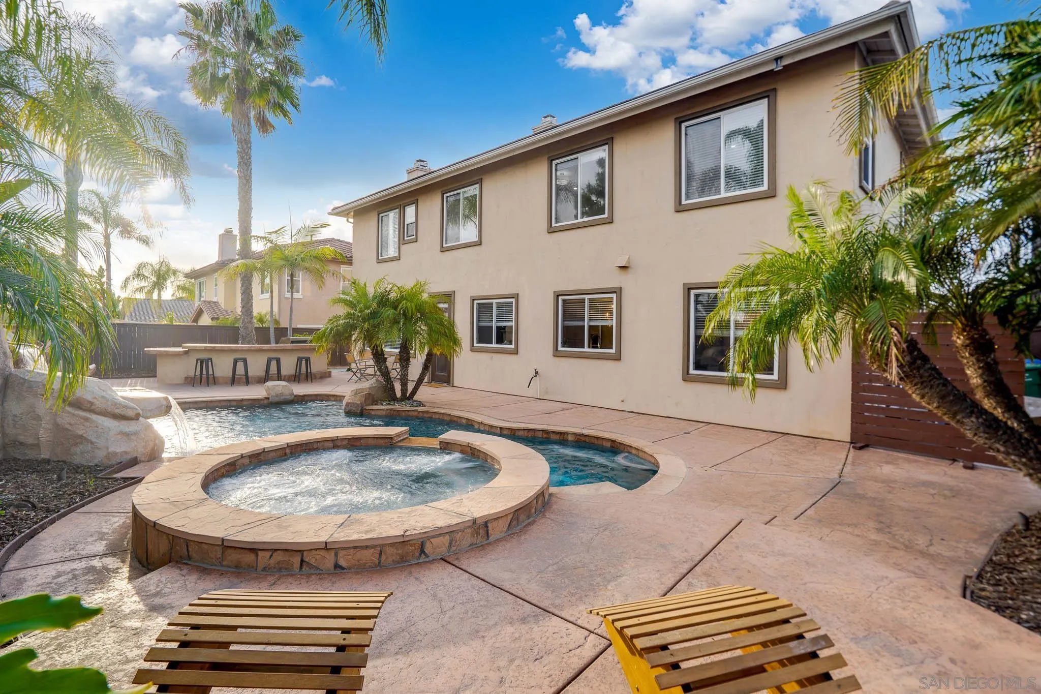 https://cdn.realtyfeed.com/cdn/127/260012304/39aeff9a0c82211657ee3c17a41f9c27.webp