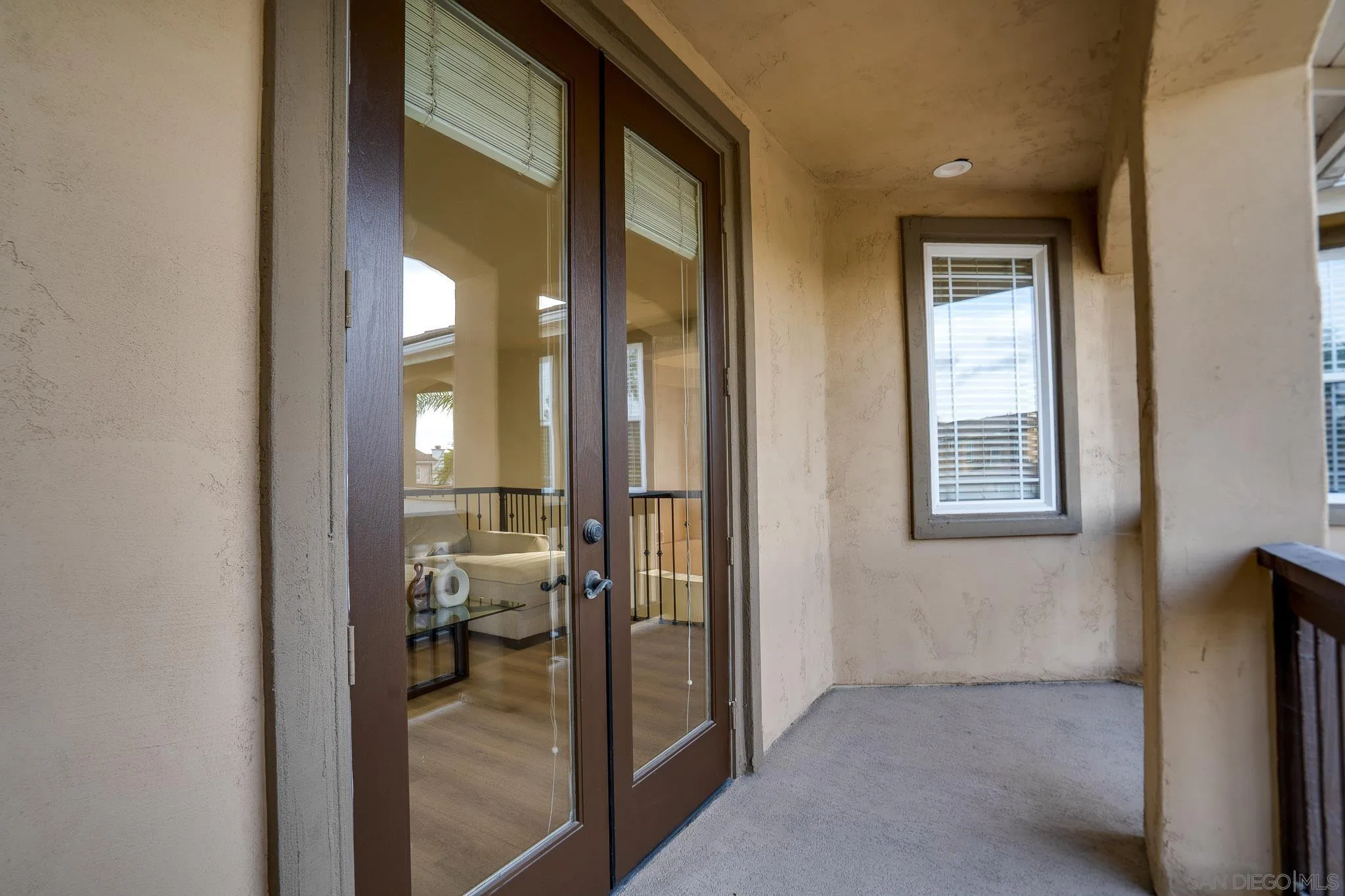 https://cdn.realtyfeed.com/cdn/127/260012304/4275b15ea8224f2d33931f48f61bd13c.webp