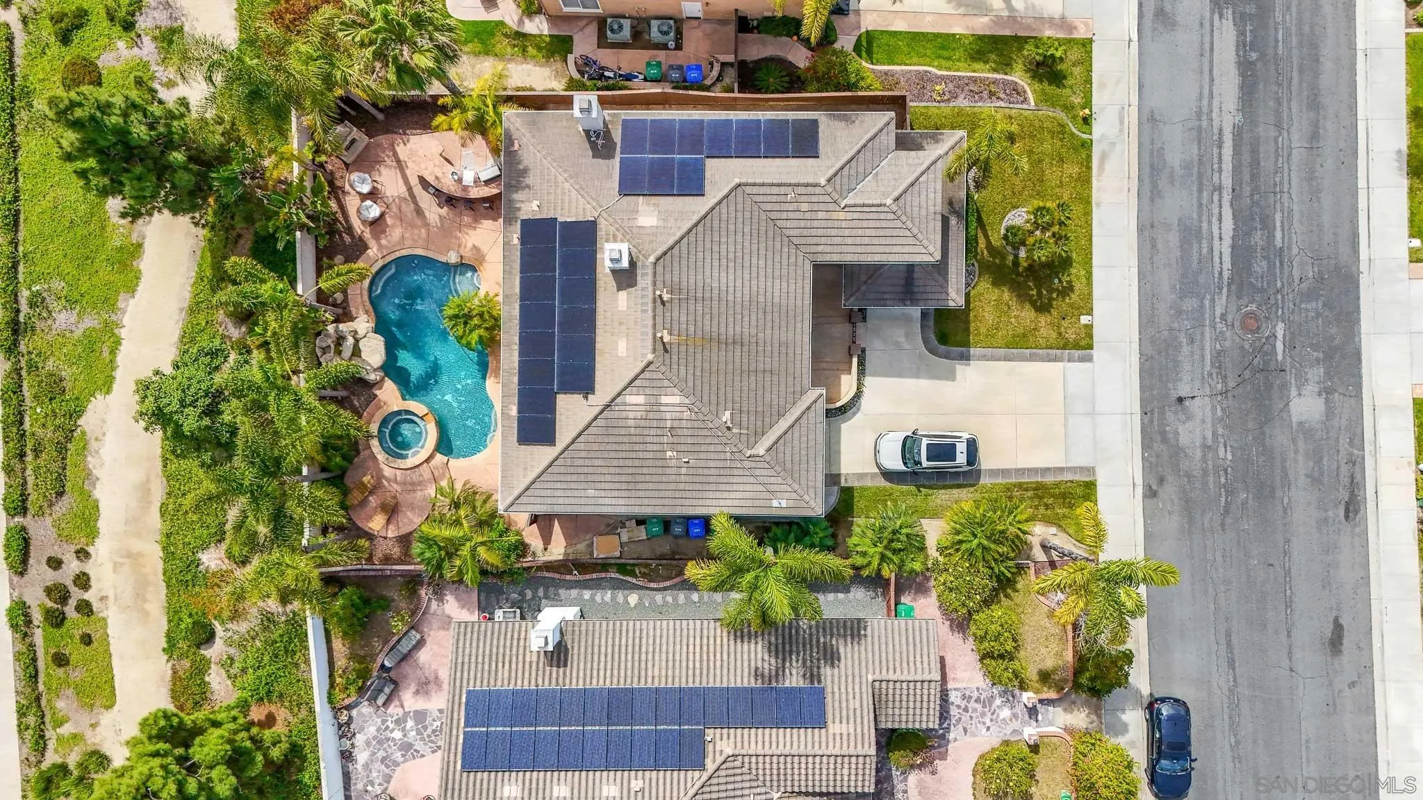 https://cdn.realtyfeed.com/cdn/127/260012304/a74d28c237899556420eb4491e4cdc00.webp