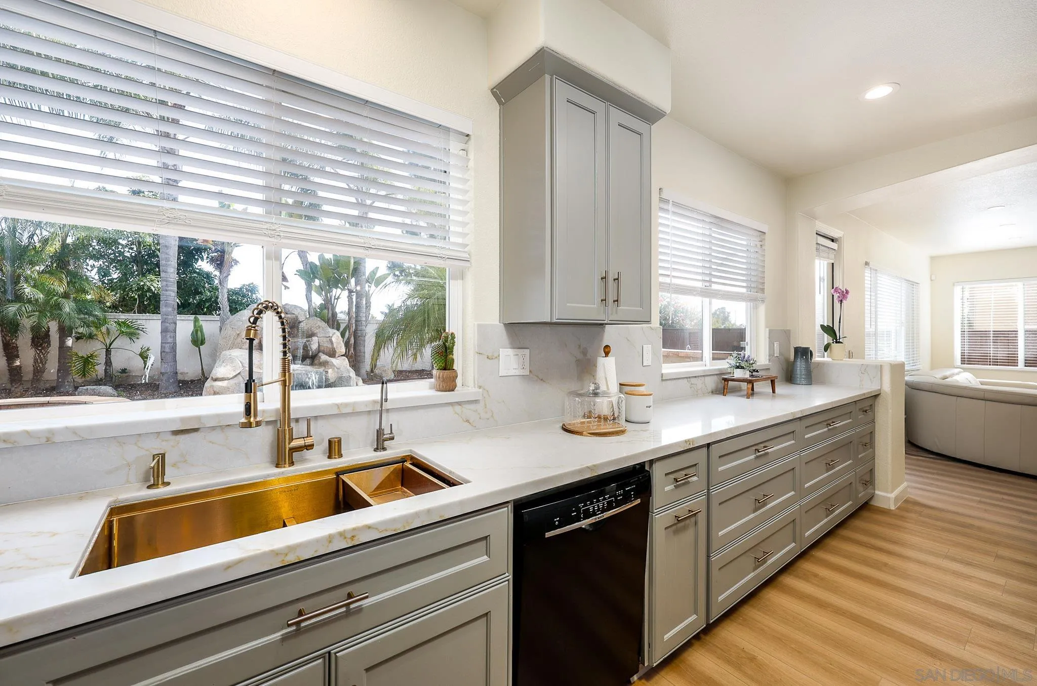 https://cdn.realtyfeed.com/cdn/127/260012304/c161ac2b57cc6b0bcbde4ea5f6cbcc28.webp