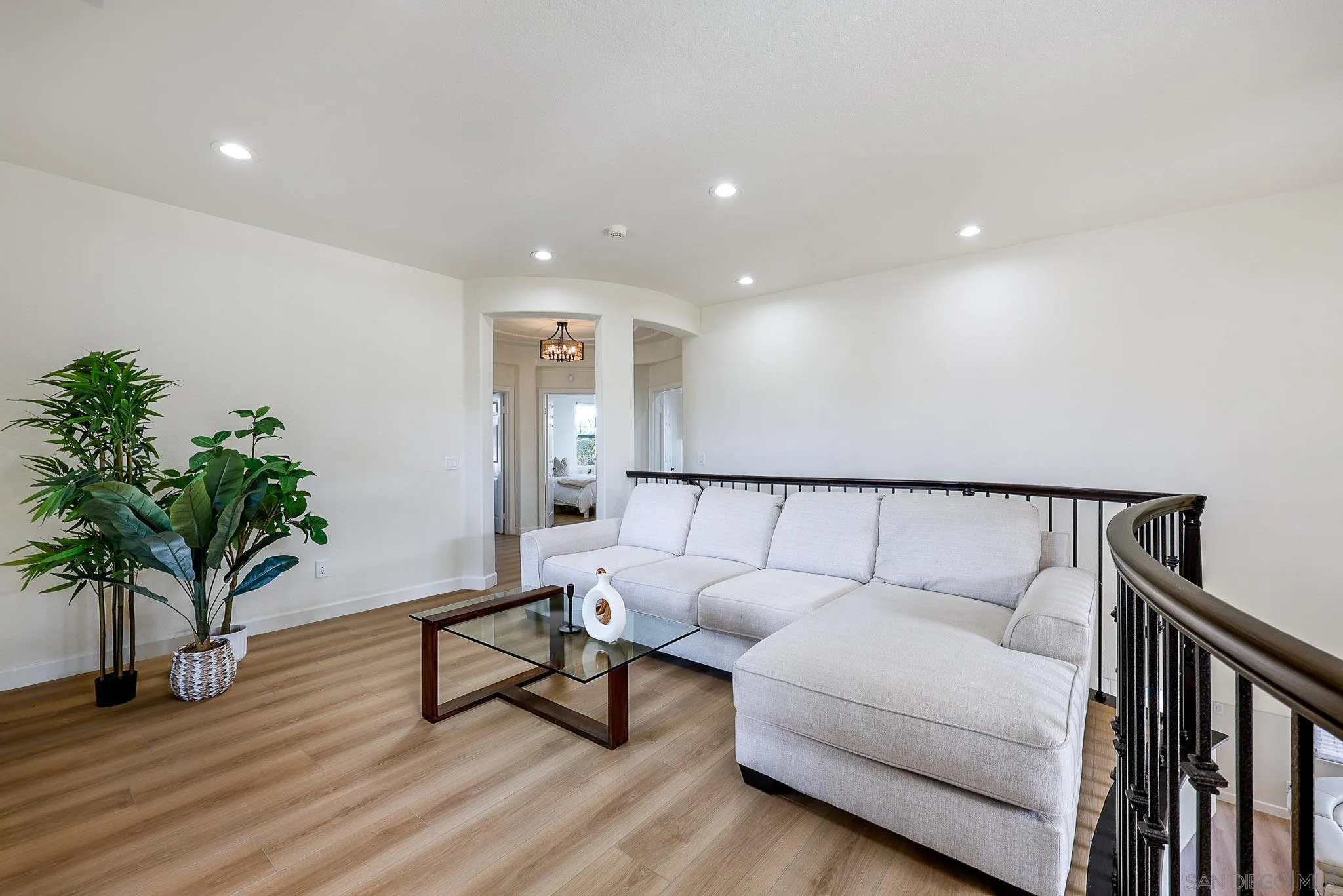 https://cdn.realtyfeed.com/cdn/127/260012304/c8876e3b41566e1db8b9250e069e814a.webp