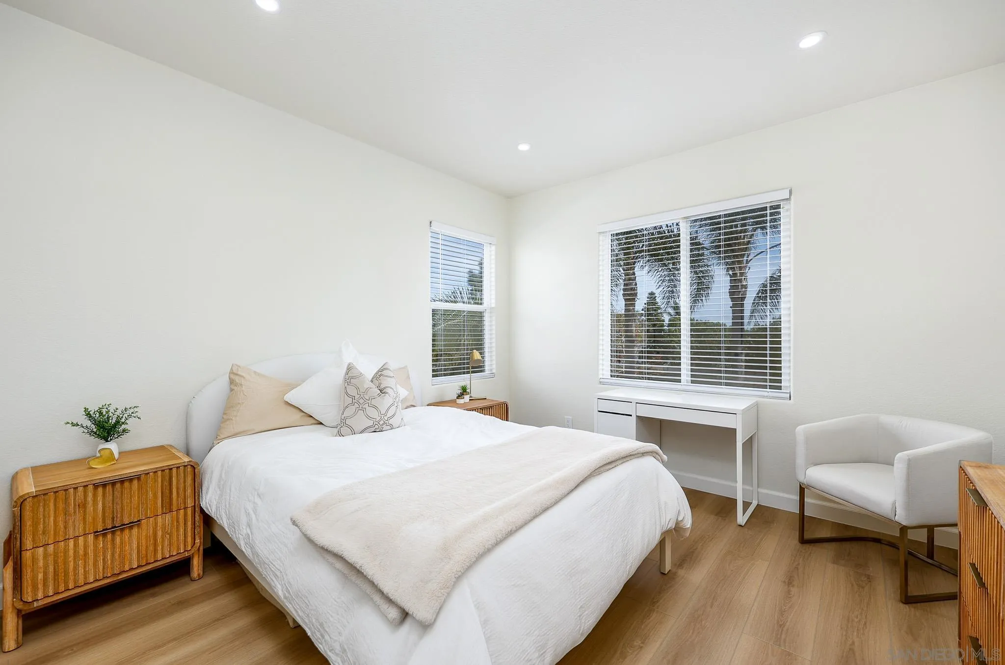 https://cdn.realtyfeed.com/cdn/127/260012304/ffabc85c0b4b09236e4deaeb3ff85f49.webp