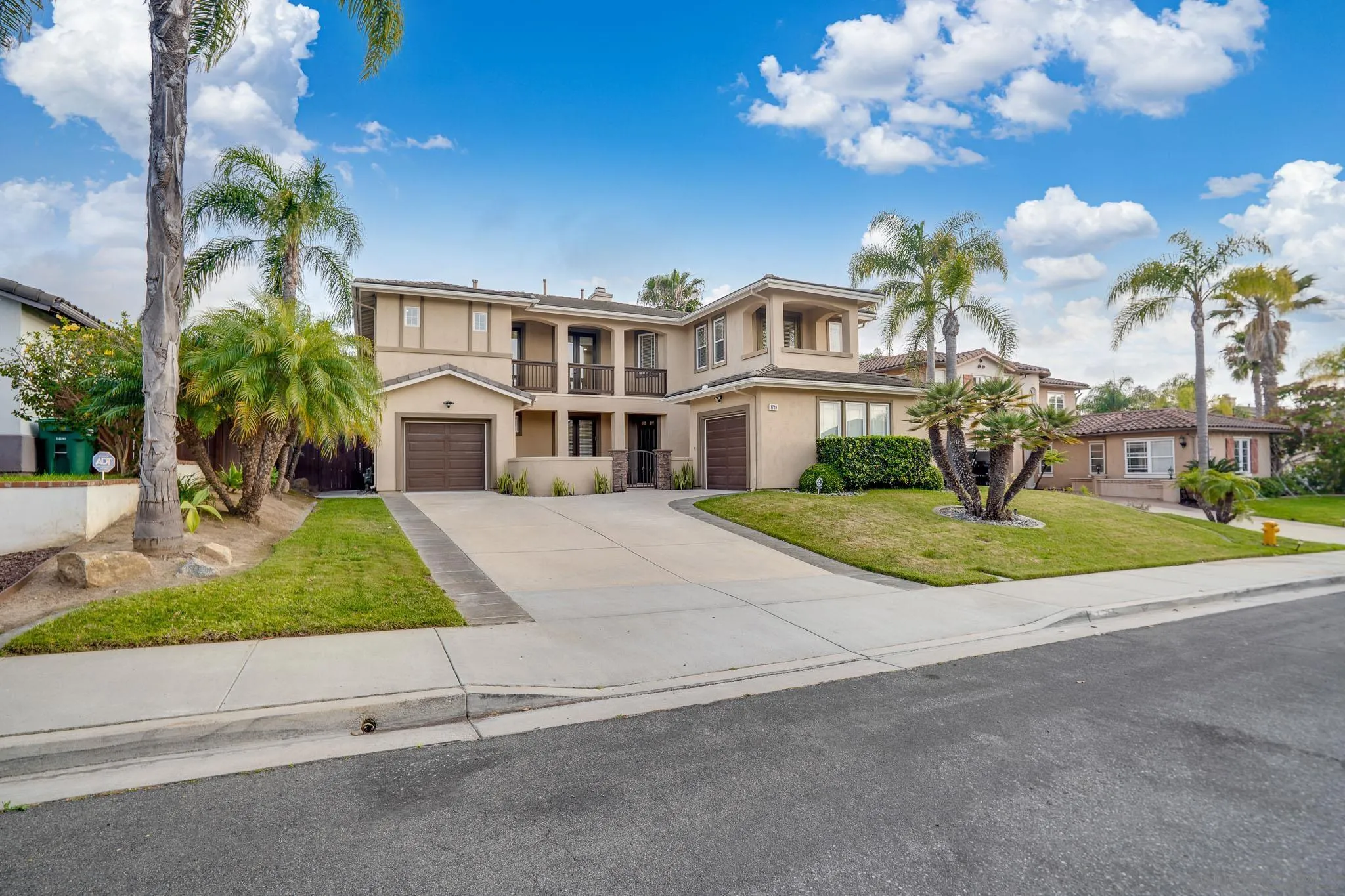 https://cdn.realtyfeed.com/cdn/127/260012304/ffb3b50945f66389821ca16552544428.webp