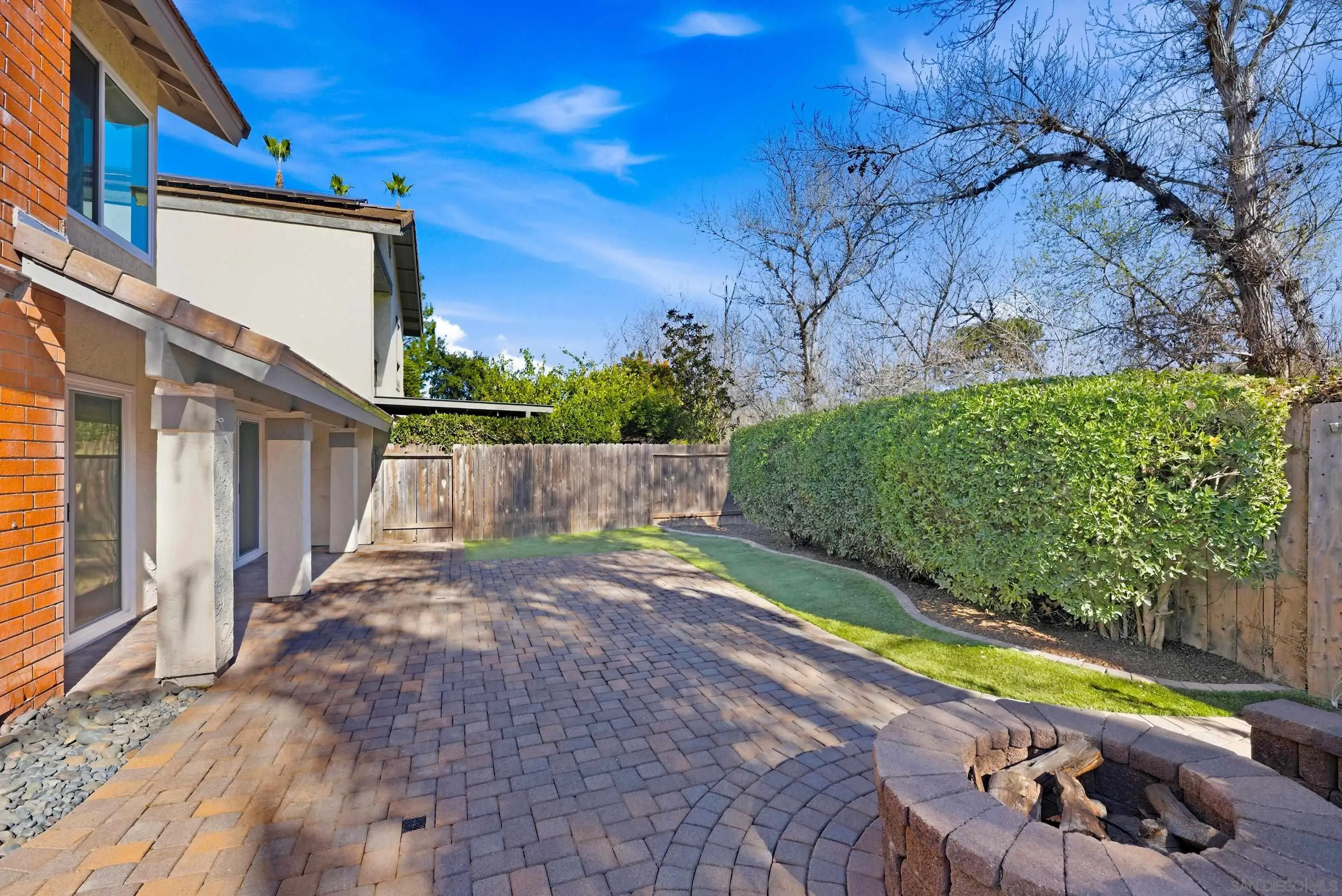 https://cdn.realtyfeed.com/cdn/127/260012306/40de6bdbdcf7aaaf35e10d490513662a.webp